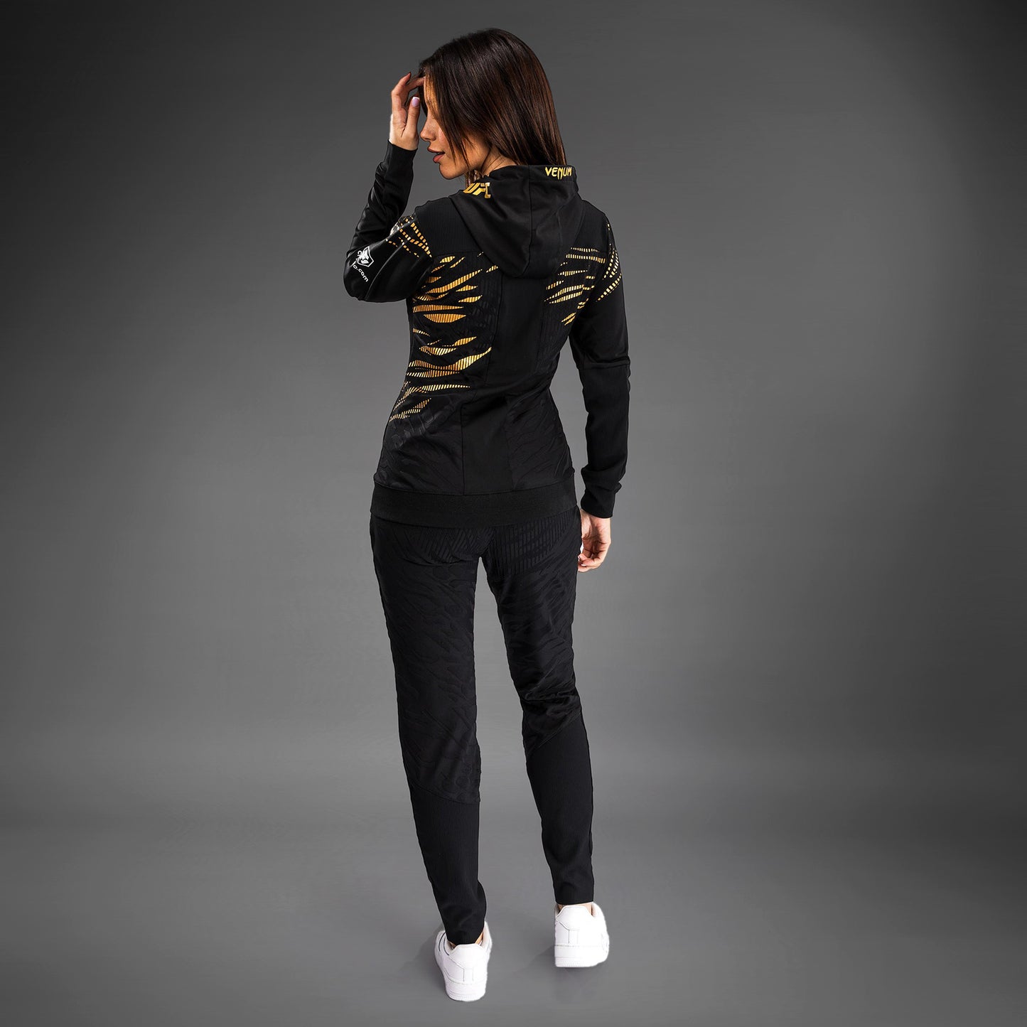 UFC Fusion by Venum Authentic Fight Night Damen Walkout Hoodie - Champion