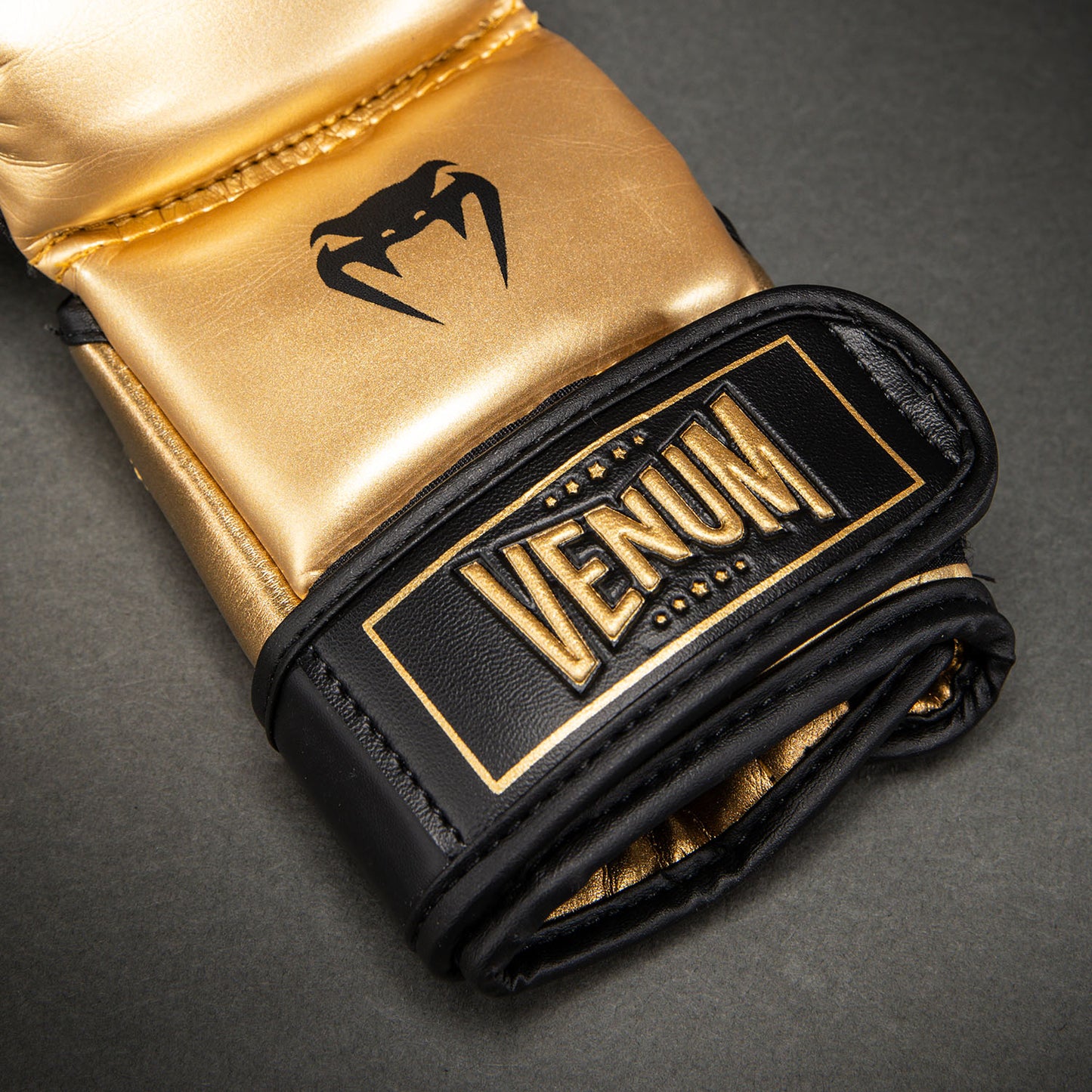 Venum Attack 2.0 Sparringhandschuhe – Gold/Schwarz