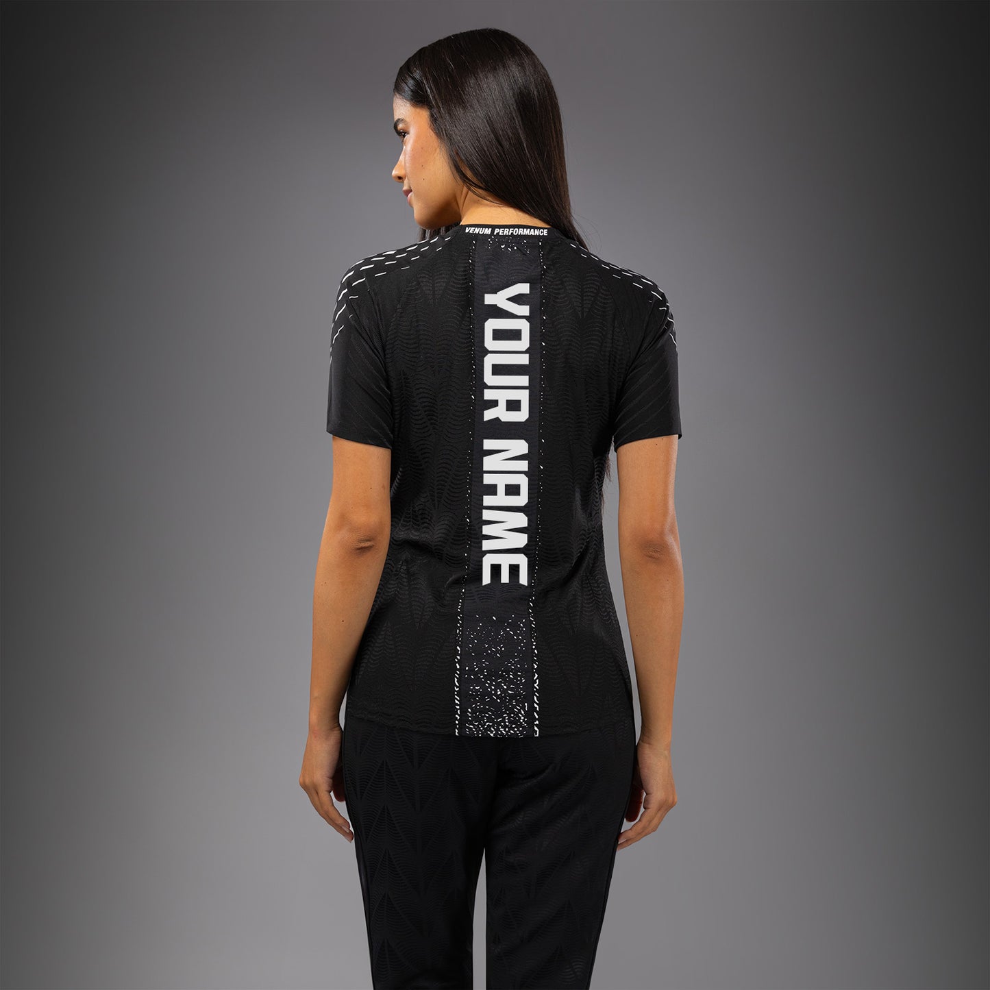 UFC Zenith by Venum Authentic Fight Night Offizielles Walkout-Trikot Damen Personalisiert - Schwarz