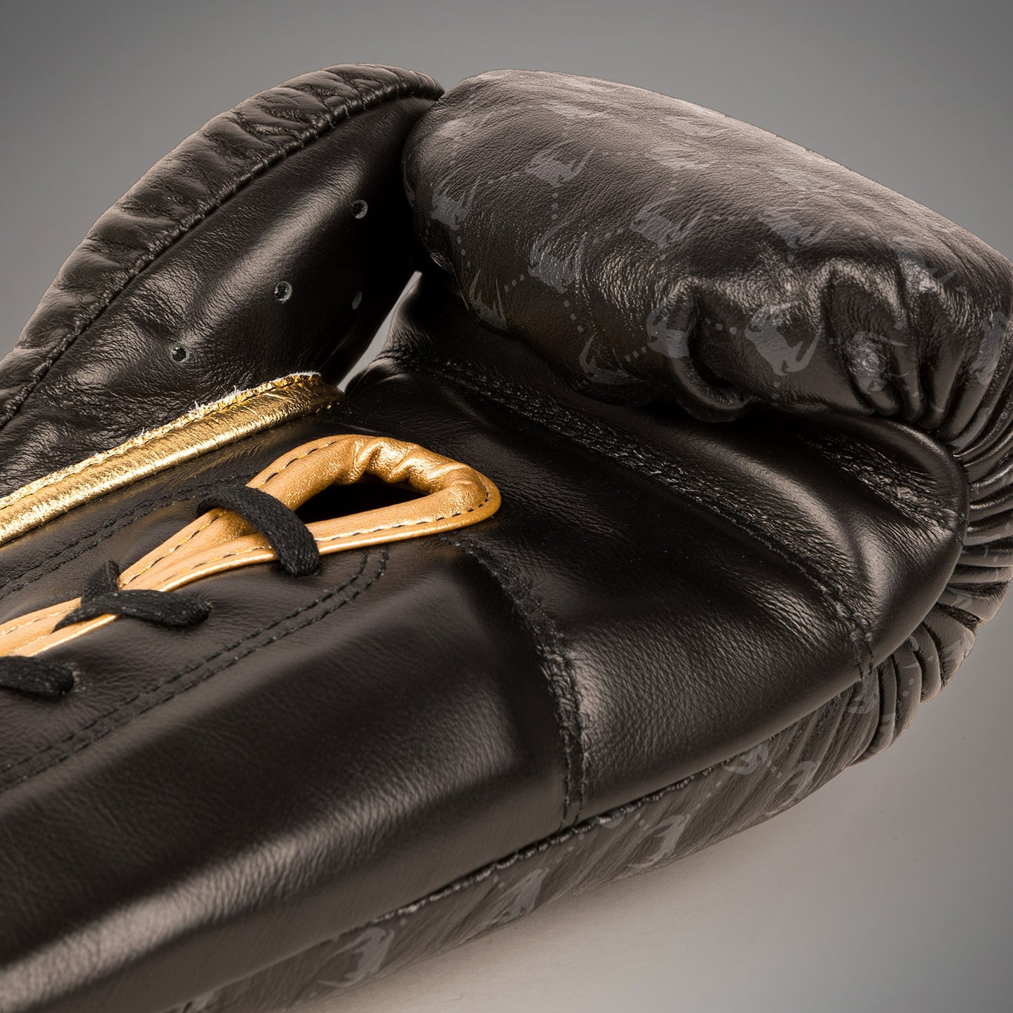 Venum Coco Monogram Pro Boxhandschuhe – Intense Black