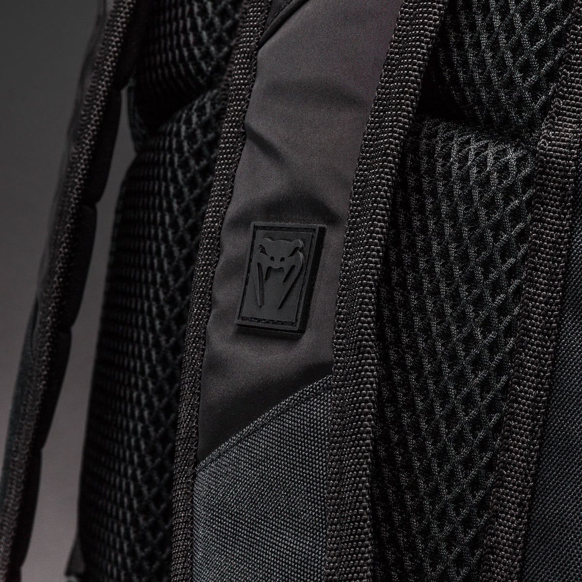 Venum Amazonia Reborn Rucksack (15-25 L) - Schwarz/Rot