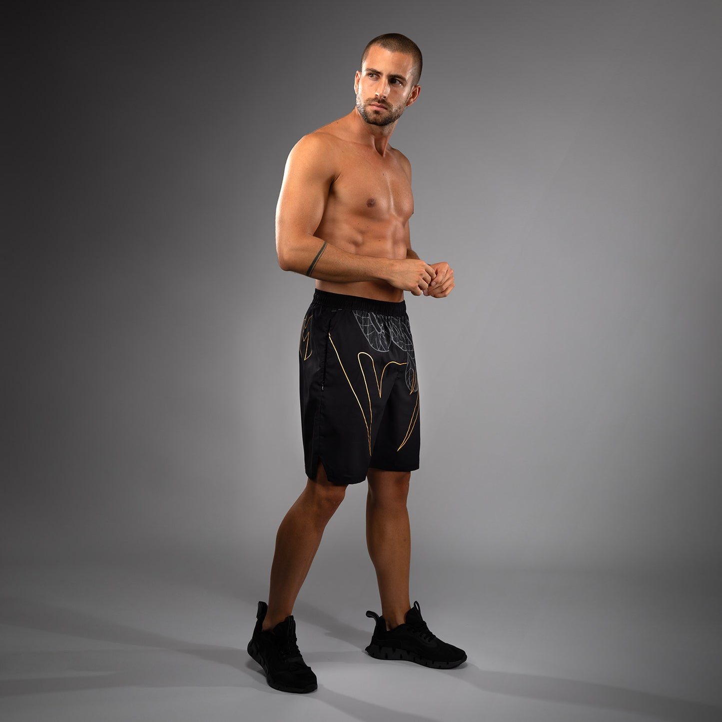 Venum Serpenti Trainingsshorts – Schwarz/Silber/Gold