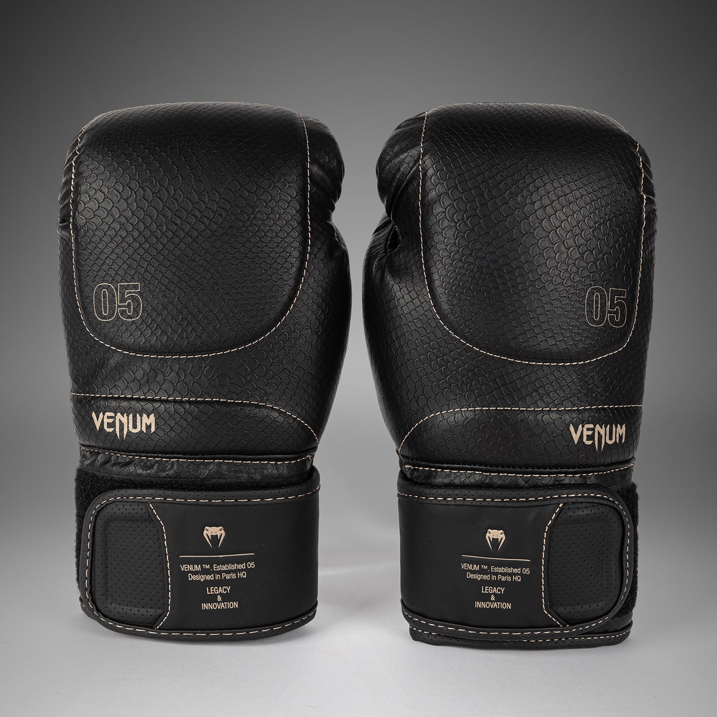 Venum Impact Evo Scales Boxhandschuhe – Schwarz