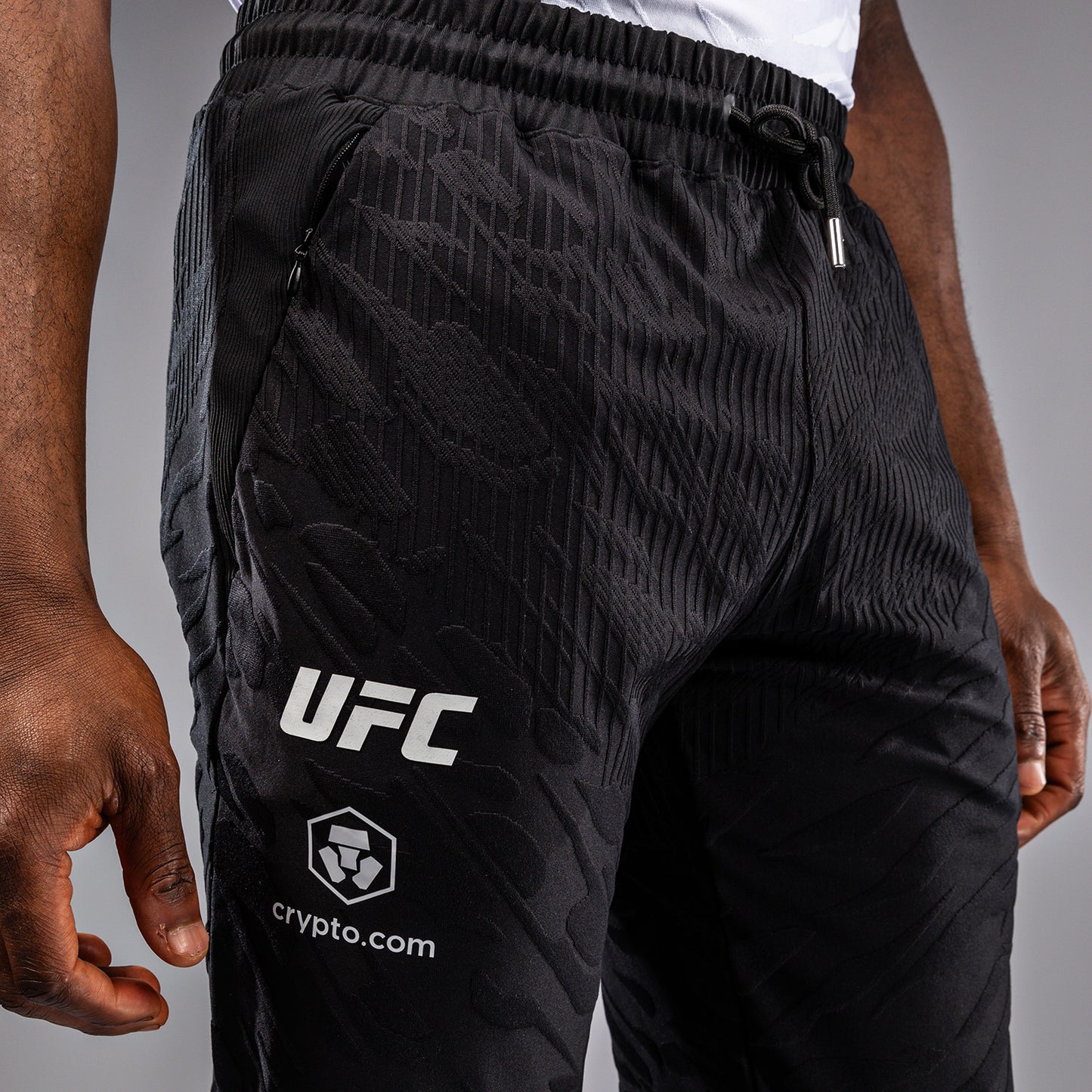 UFC Fusion by Venum Authentic Fight Night Herren Walkout Hose - Schwarz
