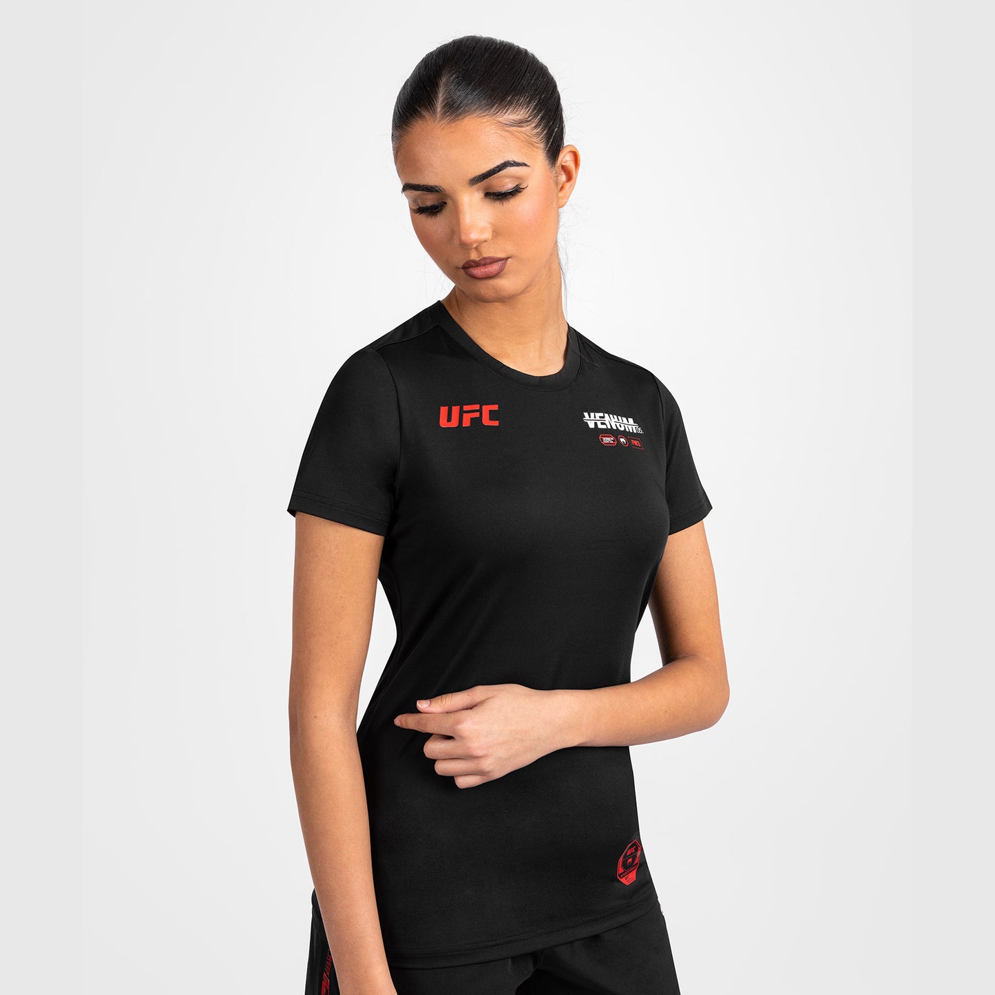 UFC Adrenaline von Venum Fight Week  Dry-Tech-T-Shirt für Frauen - Schwarz