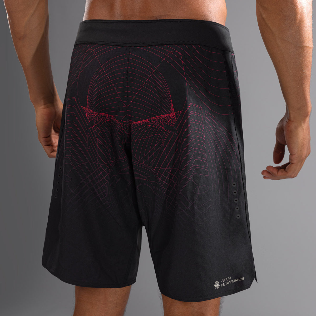 Venum G-Fit Air Herren Kampfshorts - Tiefschwarz/Feuerrot