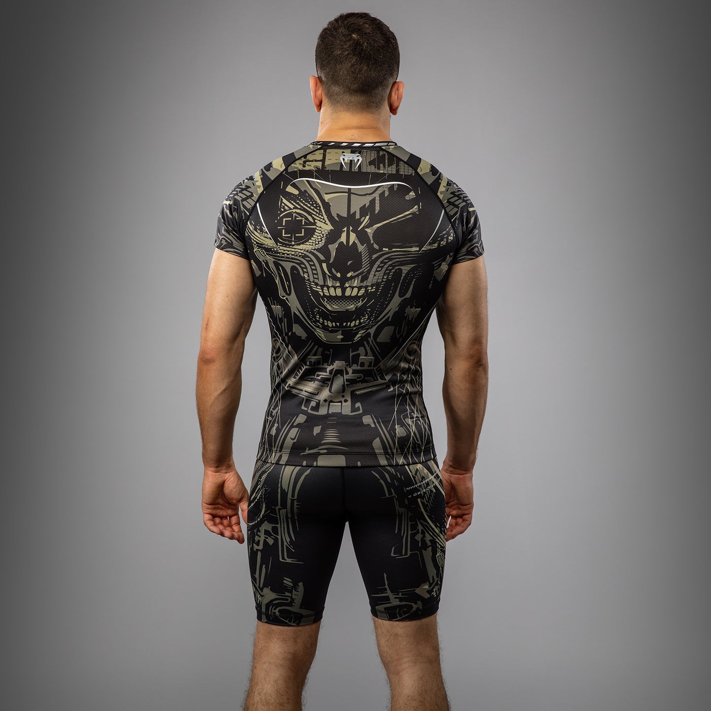 Venum Invader Kurzarm Rashguard - Schwarz/Sand