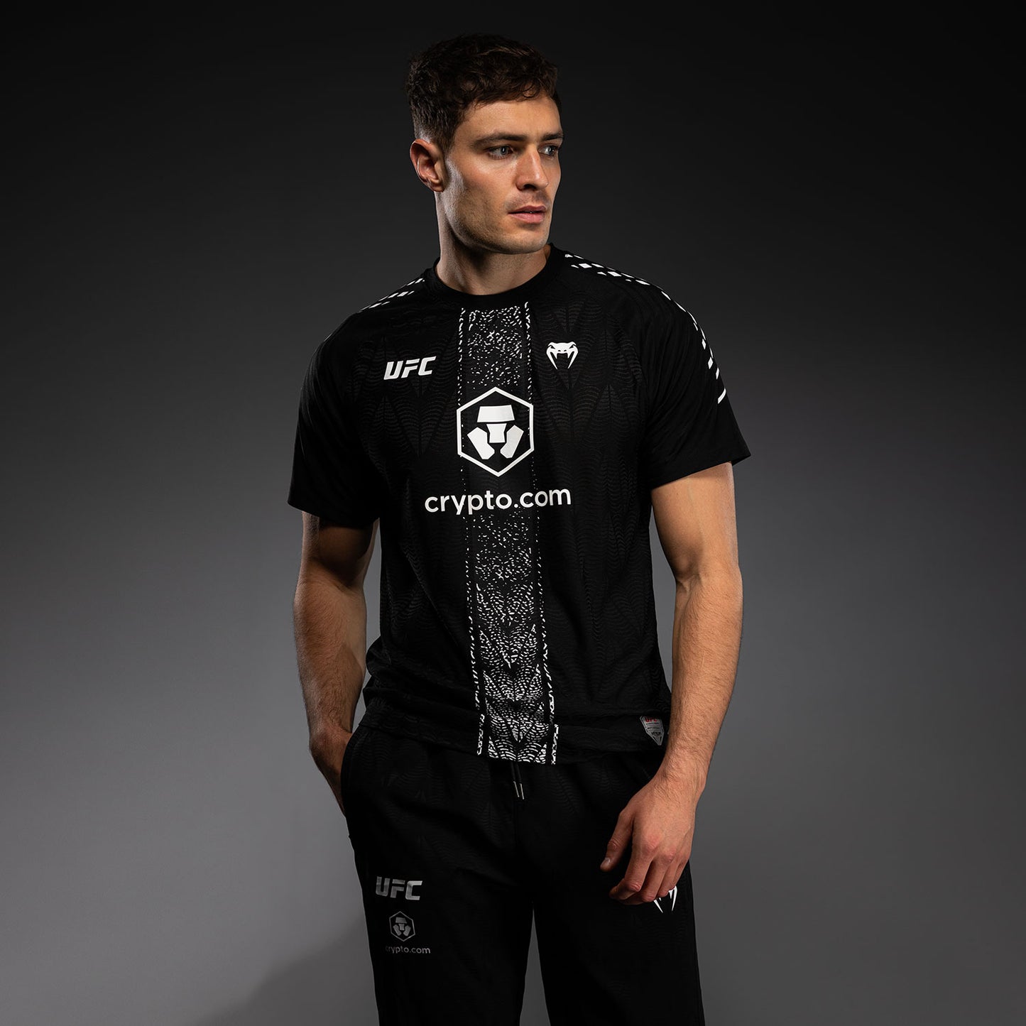 UFC Zenith by Venum Authentic Fight Night Offizielles Walkout-Trikot Herren Personalisiert - Schwarz