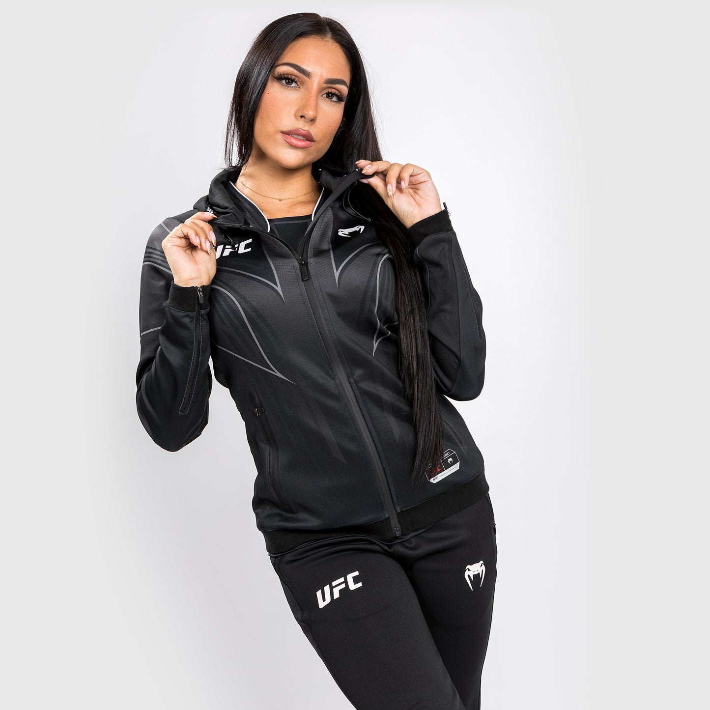 UFC Venum Authentic Fight Night 2.0 Women's Walkout Hoodie - schwarz