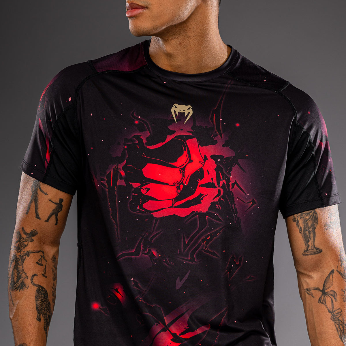 Jujutsu Kaisen x Venum Itadori Dry-Tech T-Shirt – Schwarz/Rot