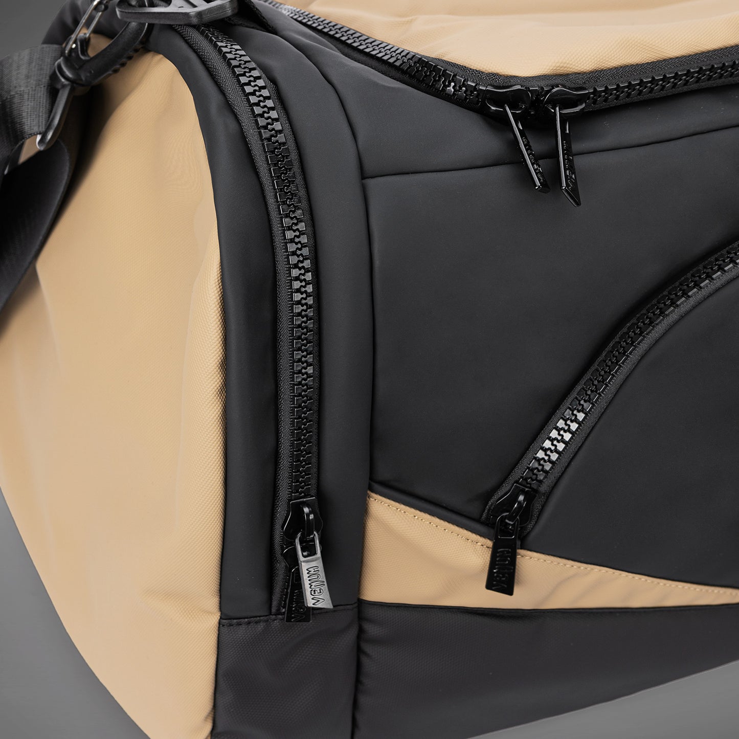 Venum Evo 2 Trainer Lite Sporttasche (55-63L) – Schwarz/Sand