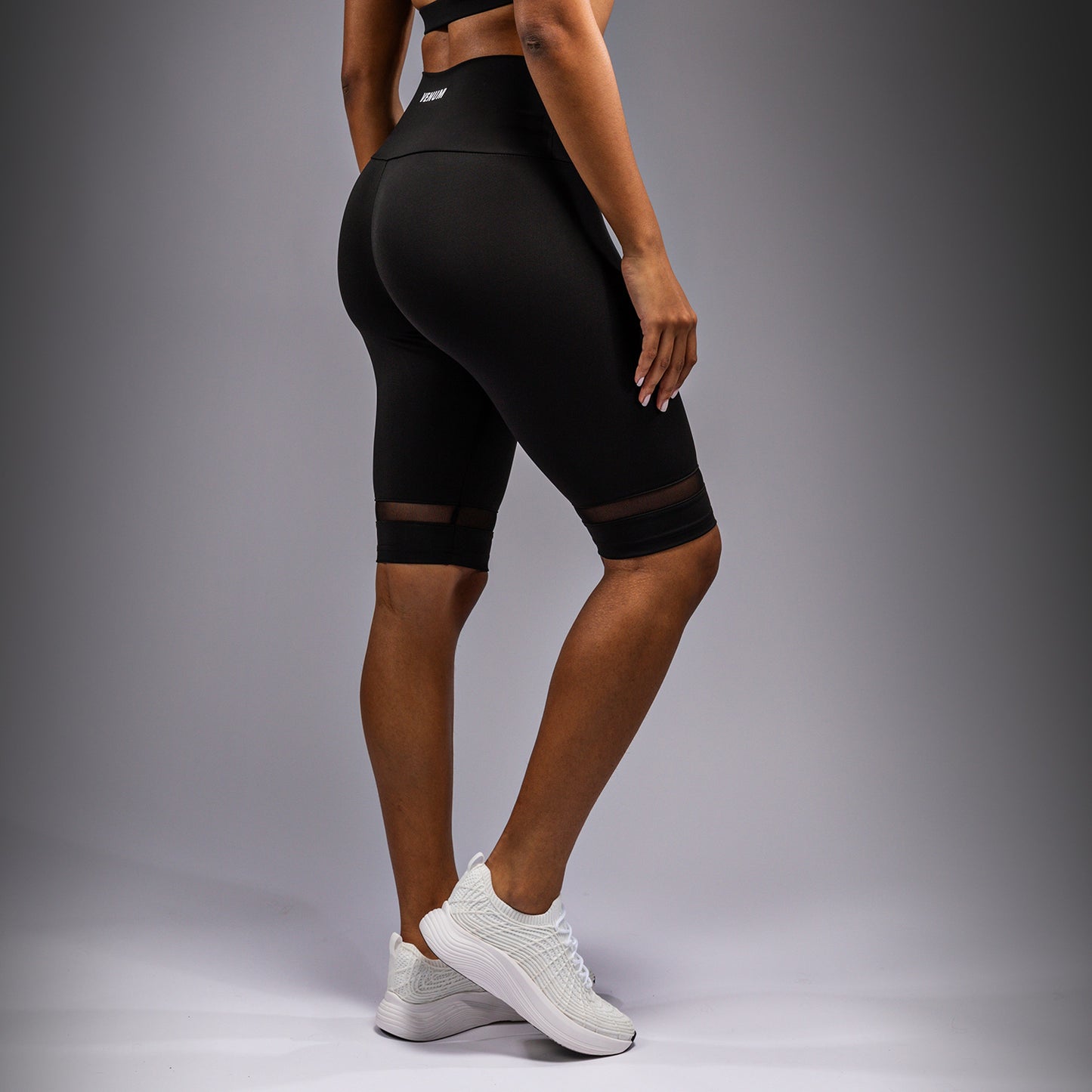 Venum Aero XT Kompressionsshorts für Frauen - Schwarz