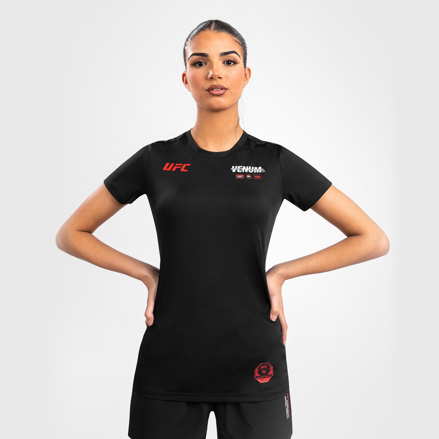 UFC Adrenaline von Venum Fight Week  Dry-Tech-T-Shirt für Frauen - Schwarz