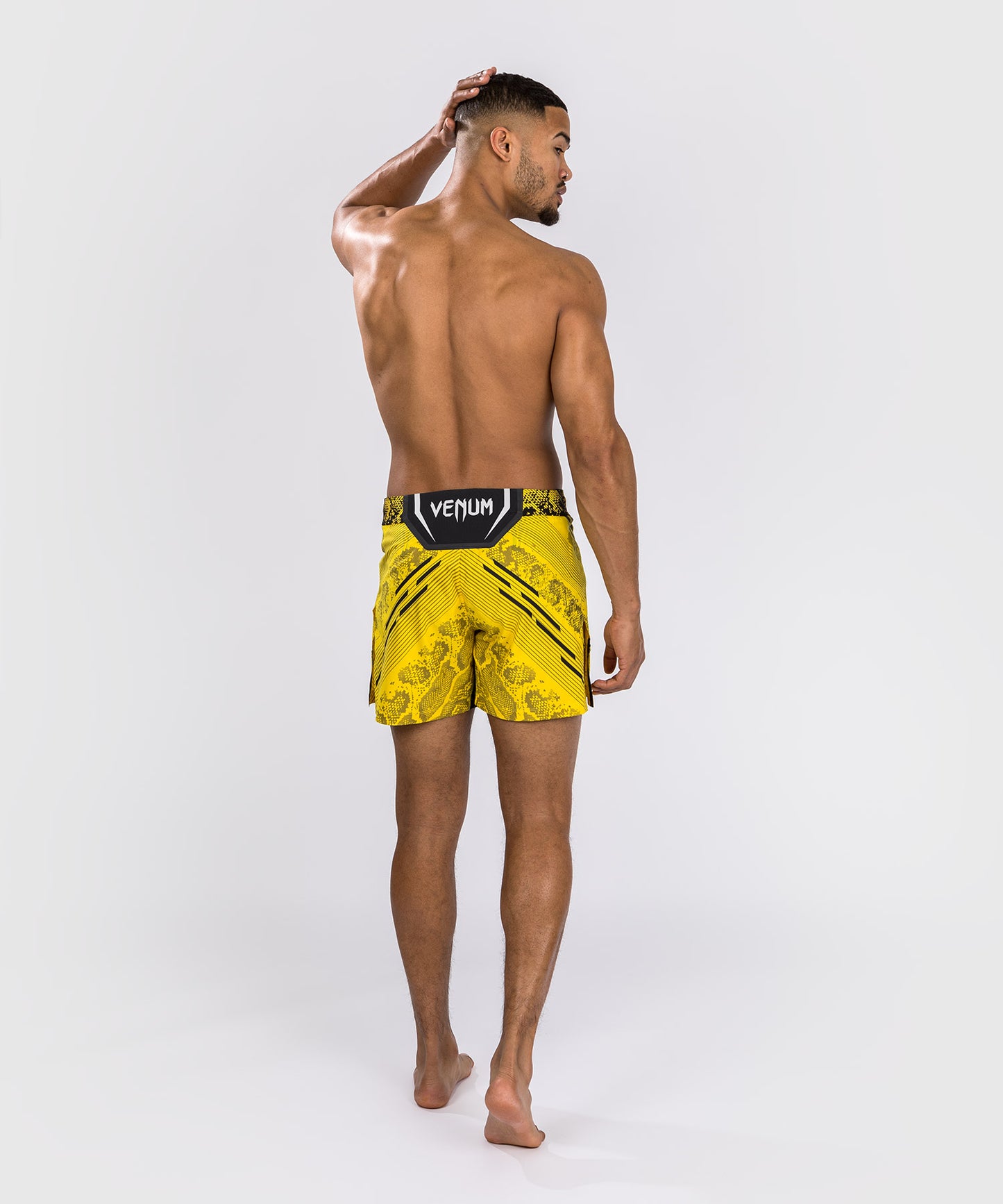 UFC Adrenaline by Venum Authentic Fight Night Fight Short für Männer - Kurze Passform - Gelb
