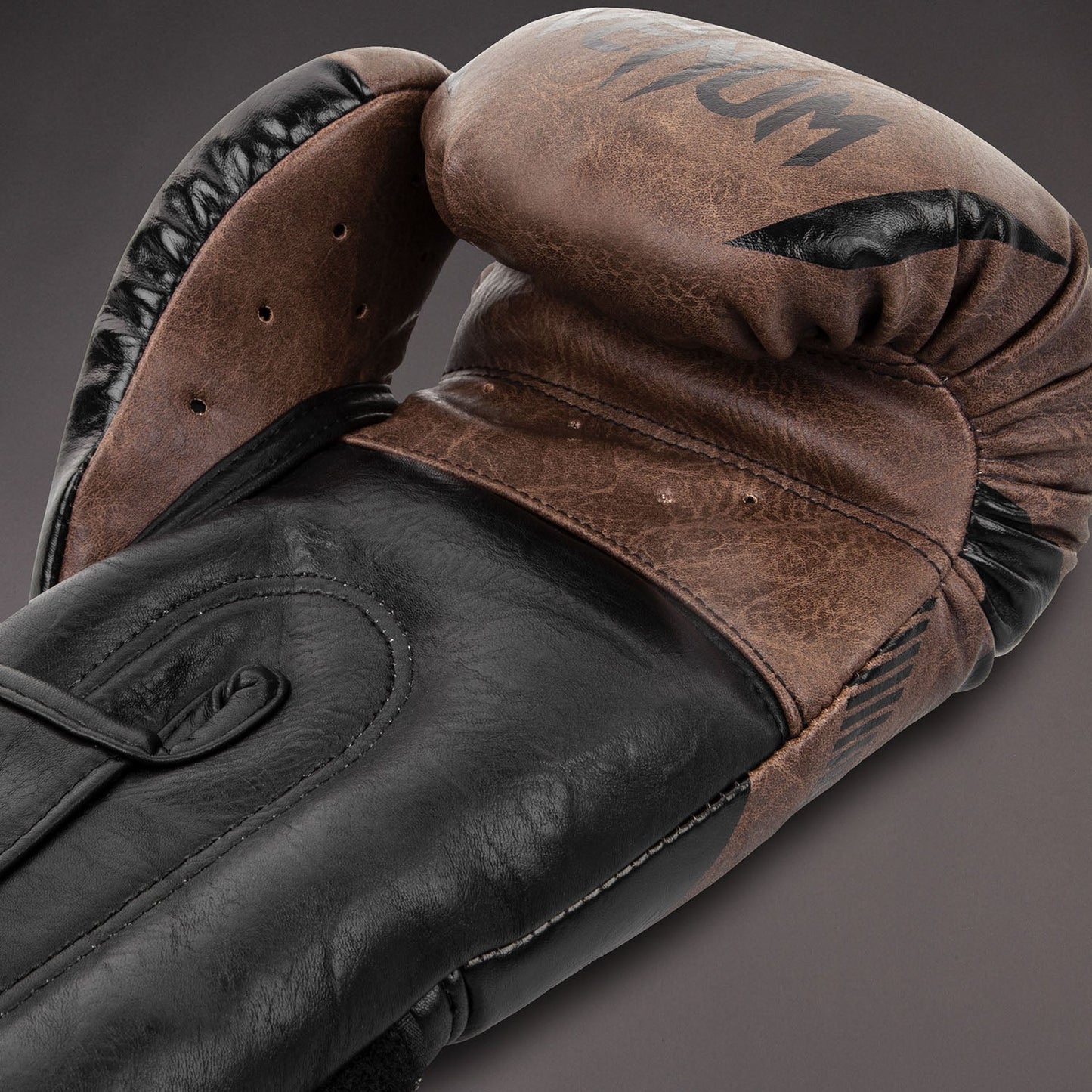 Venum Impact Boxhandschuhe