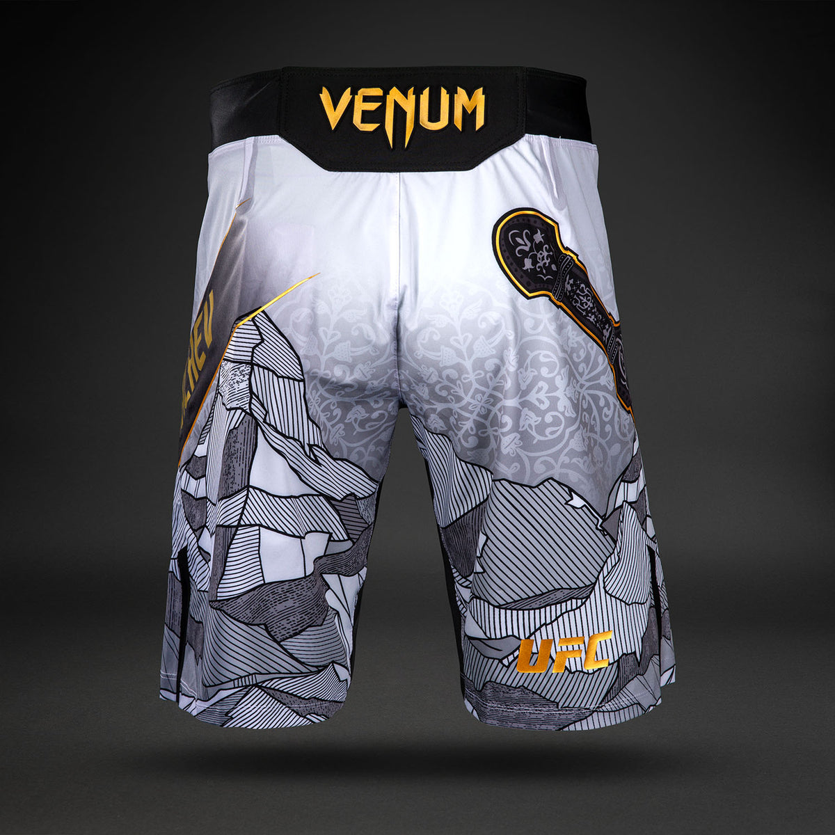 UFC Unrivaled by Venum Islam Makhachev Herren Fight Short für Männer - Weiß/Schwarz