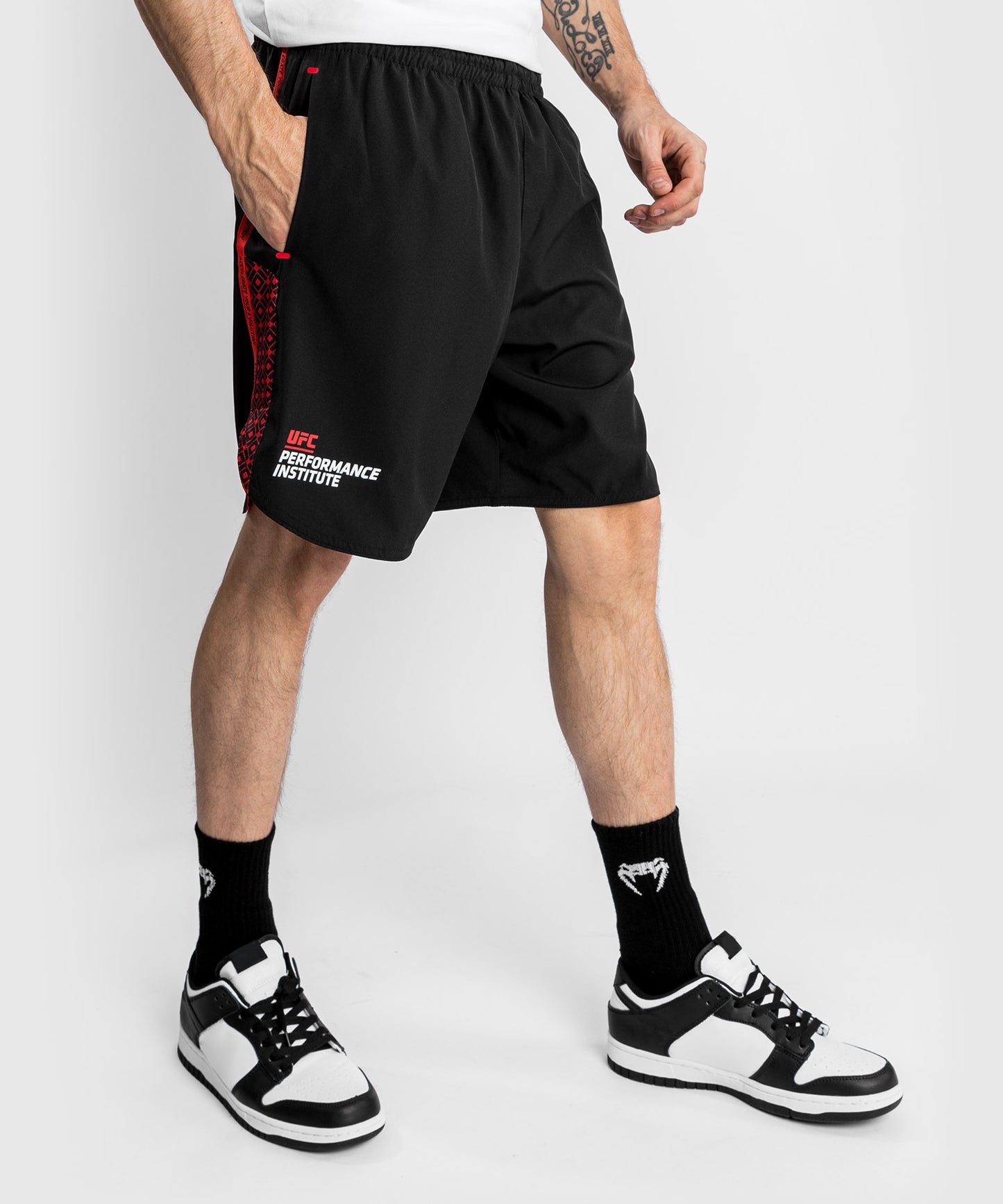 Venum UFC Performance Institute Trainingsshorts – Schwarz/Rot