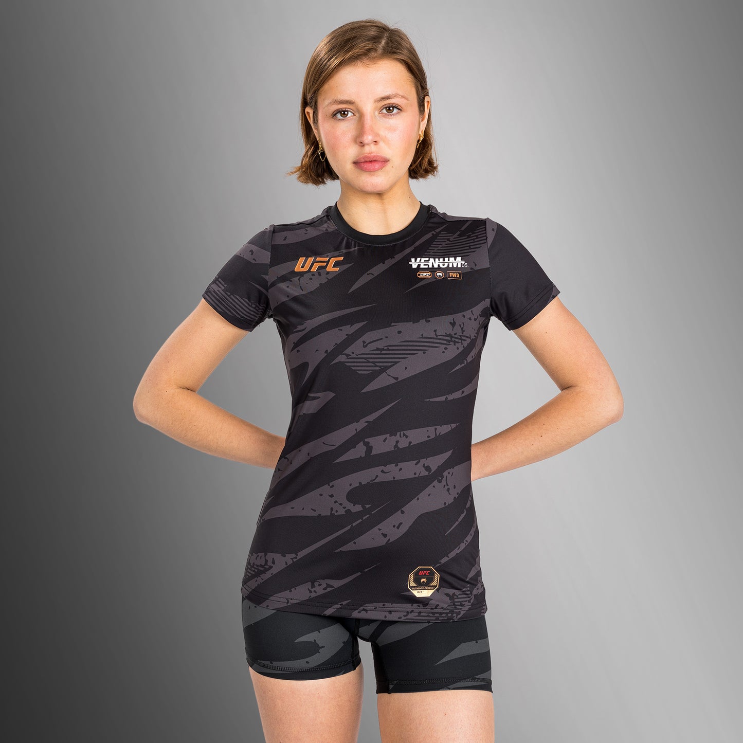 UFC Adrenaline by Venum Fight Week Frauen Dry-Tech-T-Shirt - Urban Camo