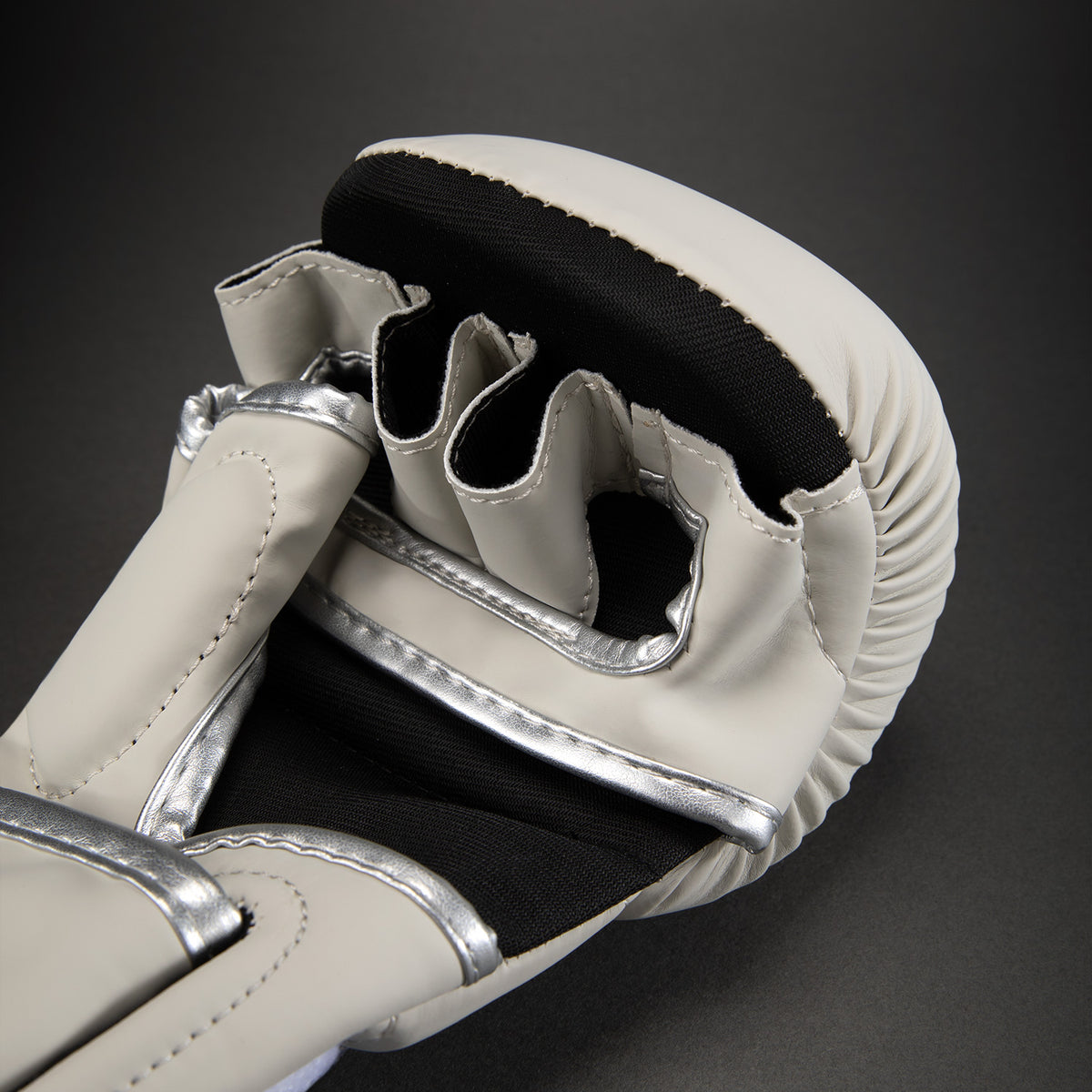 Venum Contender 1.5 MMA-Sparringhandschuhe - Elfenbein/Gold