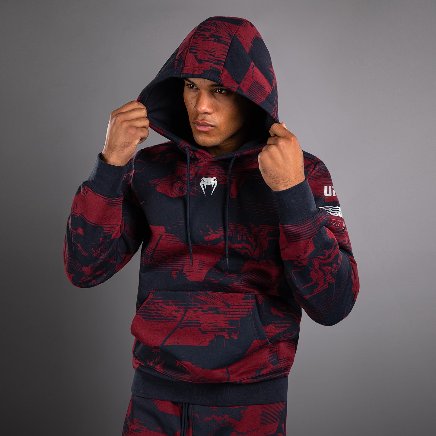 UFC Zenith by Venum Authentic Fight Week Pullover Hoodie Herren - Marineblau/Burgunderrot/Silber