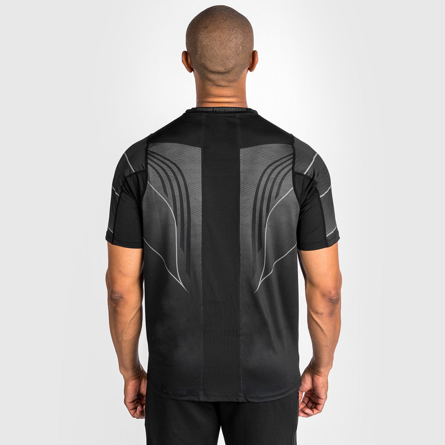 UFC Venum personalisierte authentische Fight Night 2.0 Männer Walkout Jersey - schwarz