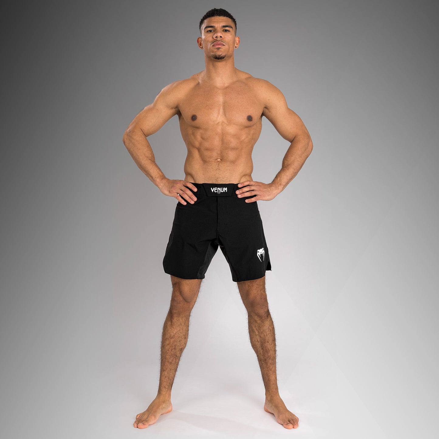 Venum Contender Fight Shorts für Männer - Schwarz/Weiß