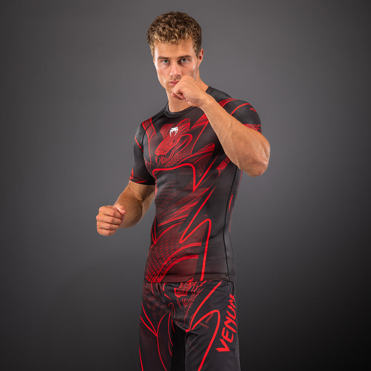 Venum Crimson Viper 2.0 Kurzarm-Rashguard - Schwarz/Rot