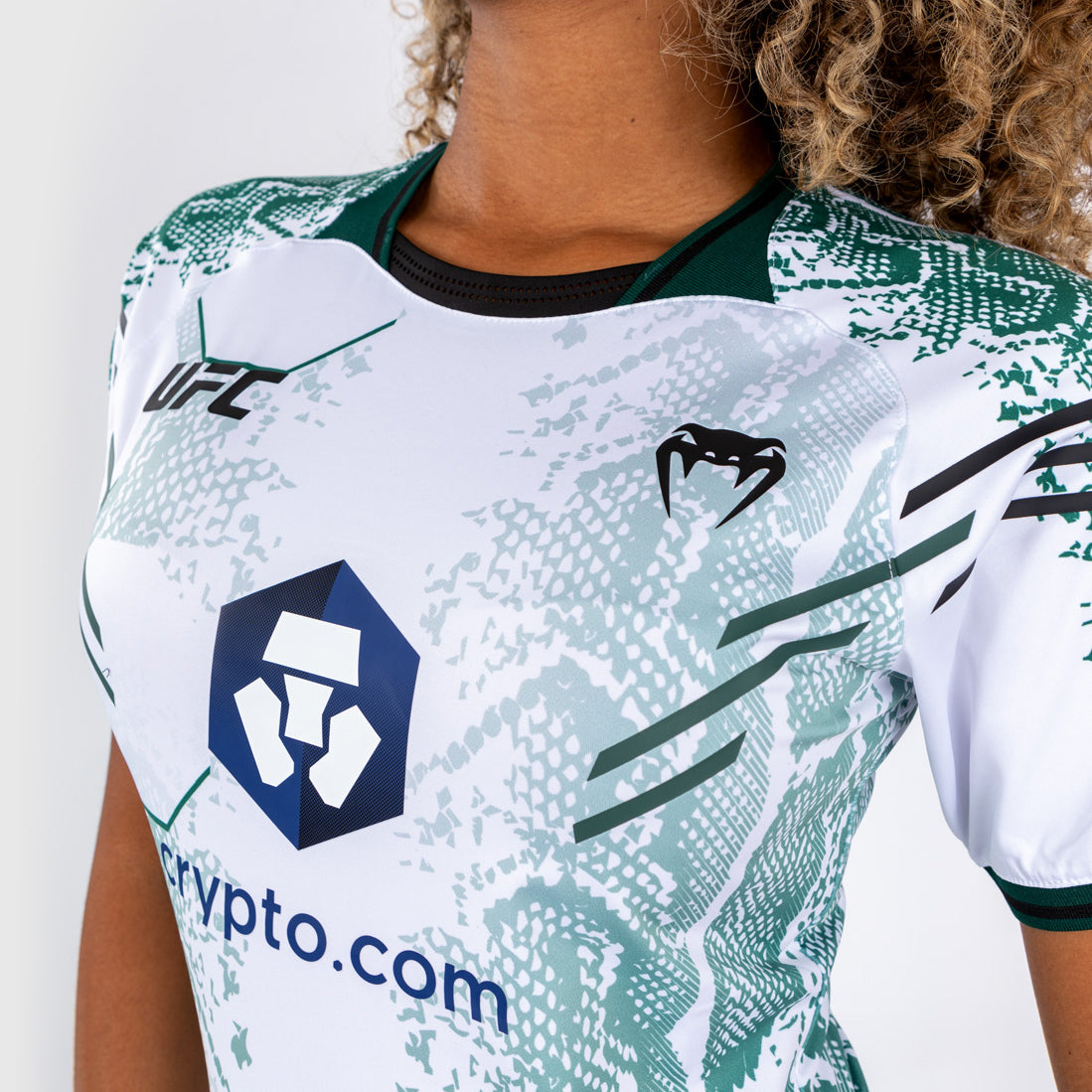 UFC Adrenaline by Venum Personalized Authentic Fight Night Damen Walkout Trikot - Emerald Edition - Weiß/Grün