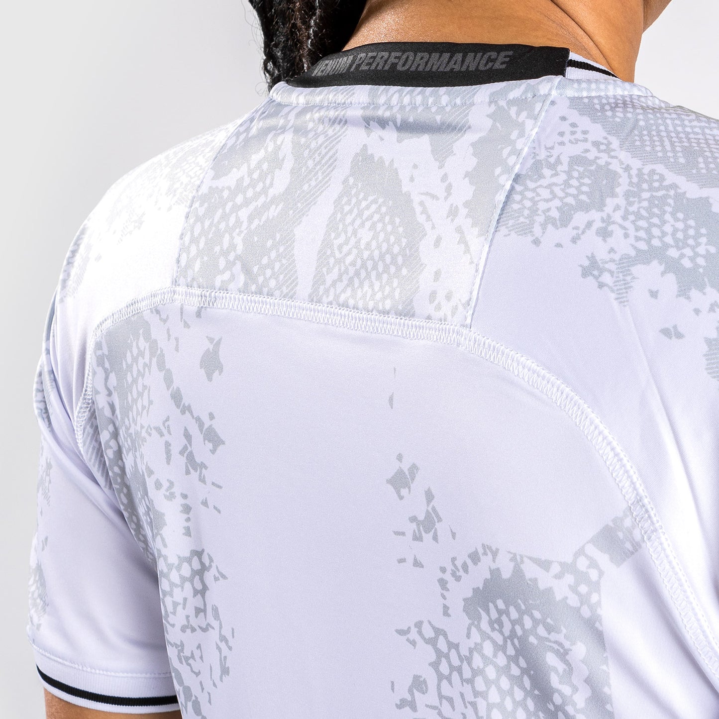 UFC Adrenaline by Venum Authentic Fight Night Walkout-Trikot für Frauen - Weiß