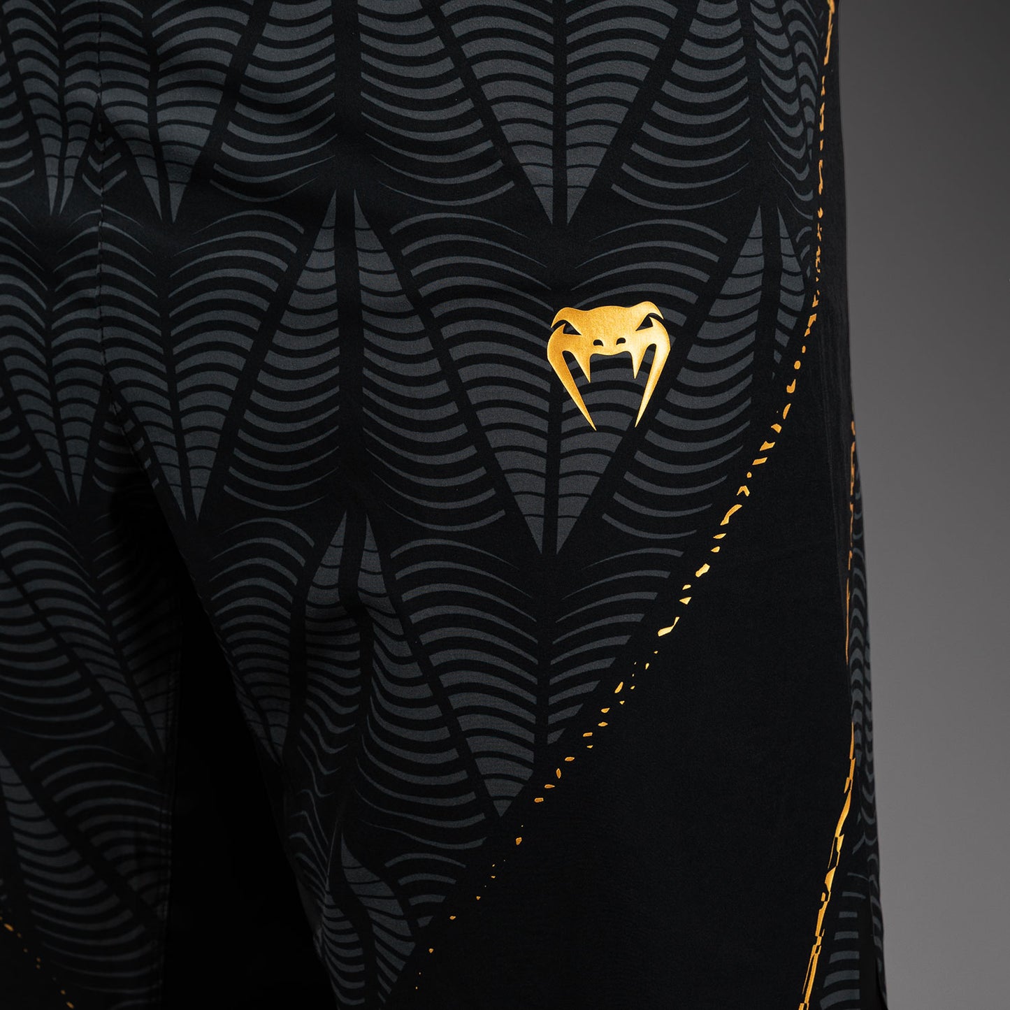 UFC Zenith by Venum Authentic Fight Night Lange Passform Fight Short Herren Personalisiert - Champion