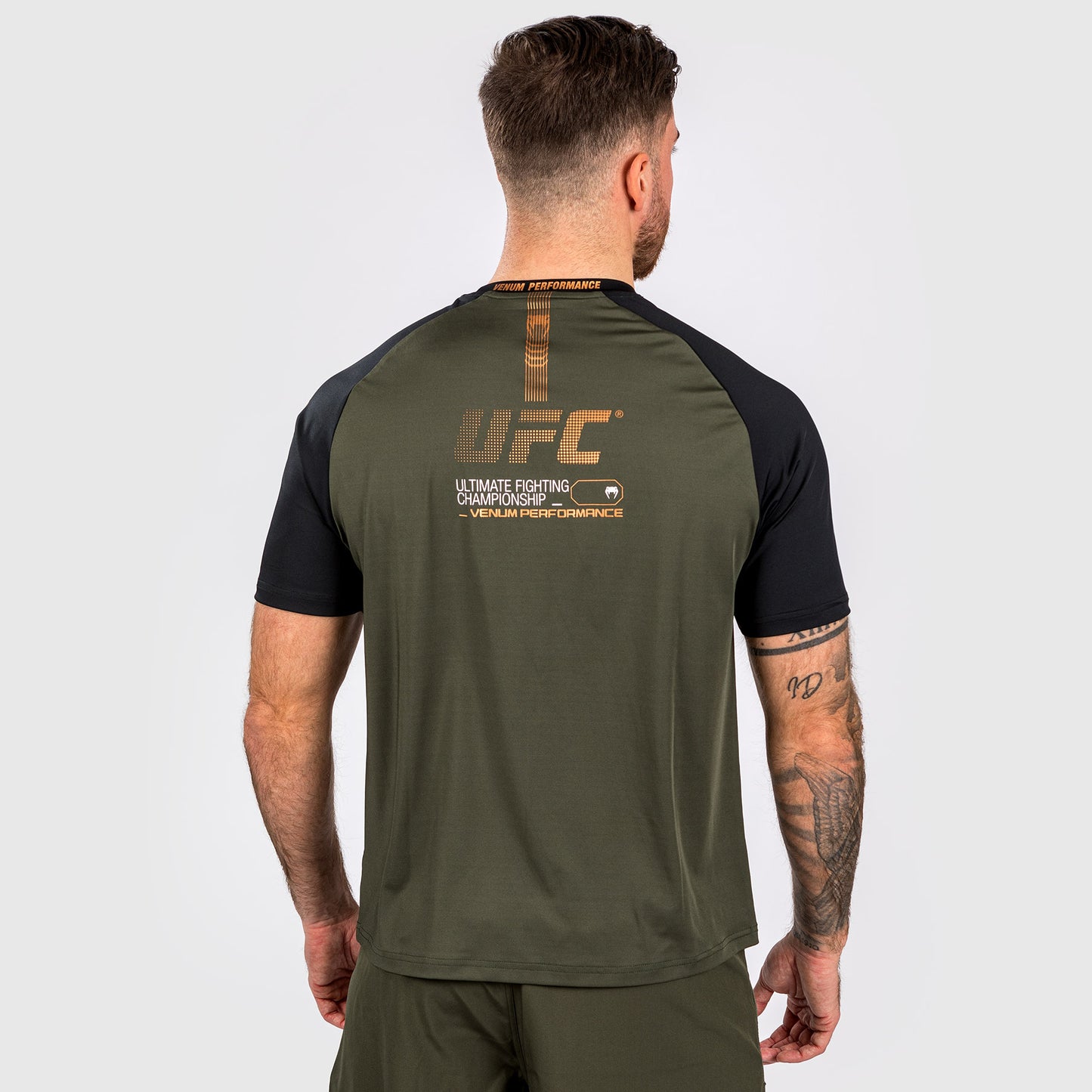 UFC Adrenaline by Venum Fight Week Dry-tech-T-Shirt für Männer - Khaki/Bronze