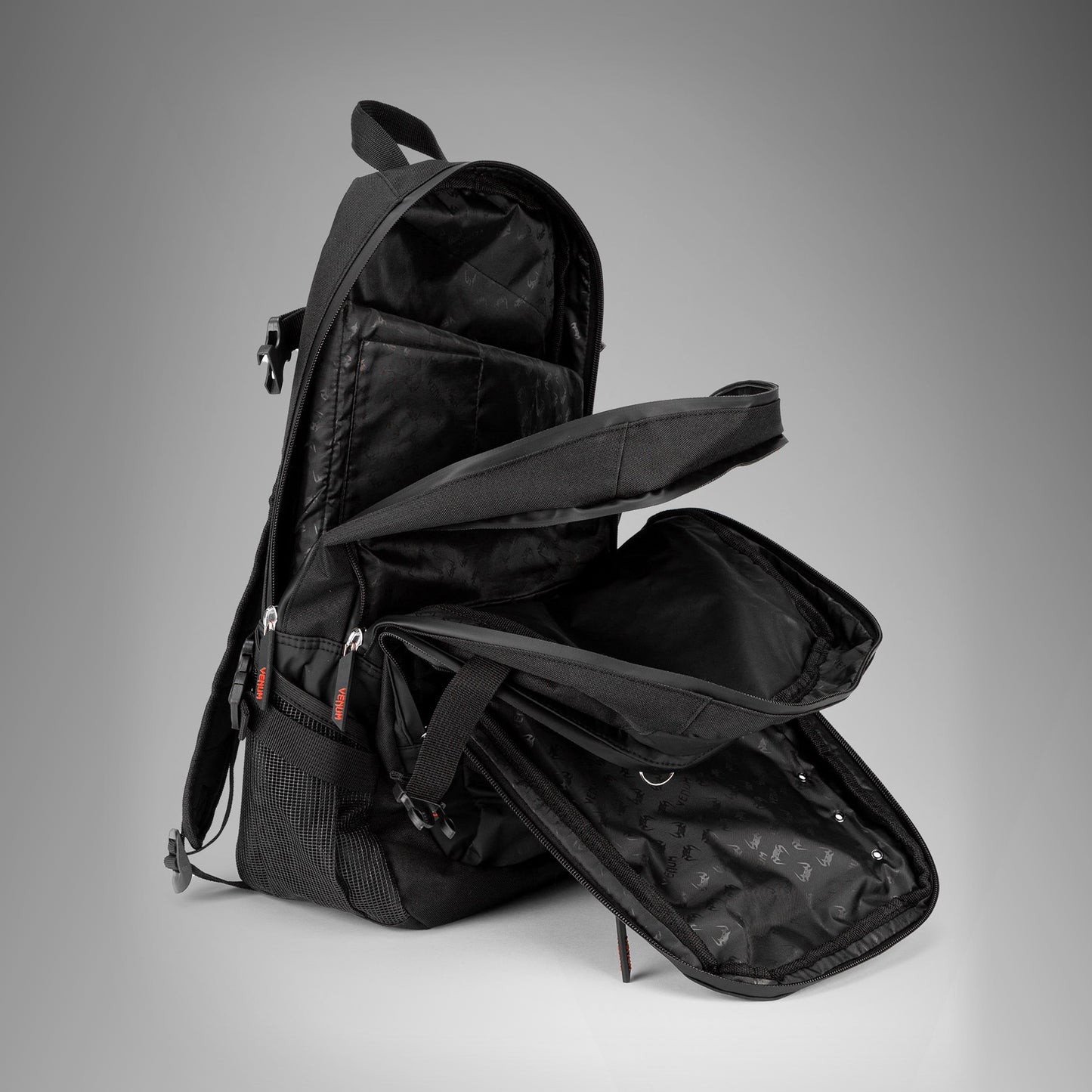 Venum Challenger Pro Evo Rucksack (20-25L) – Schwarz/Rot