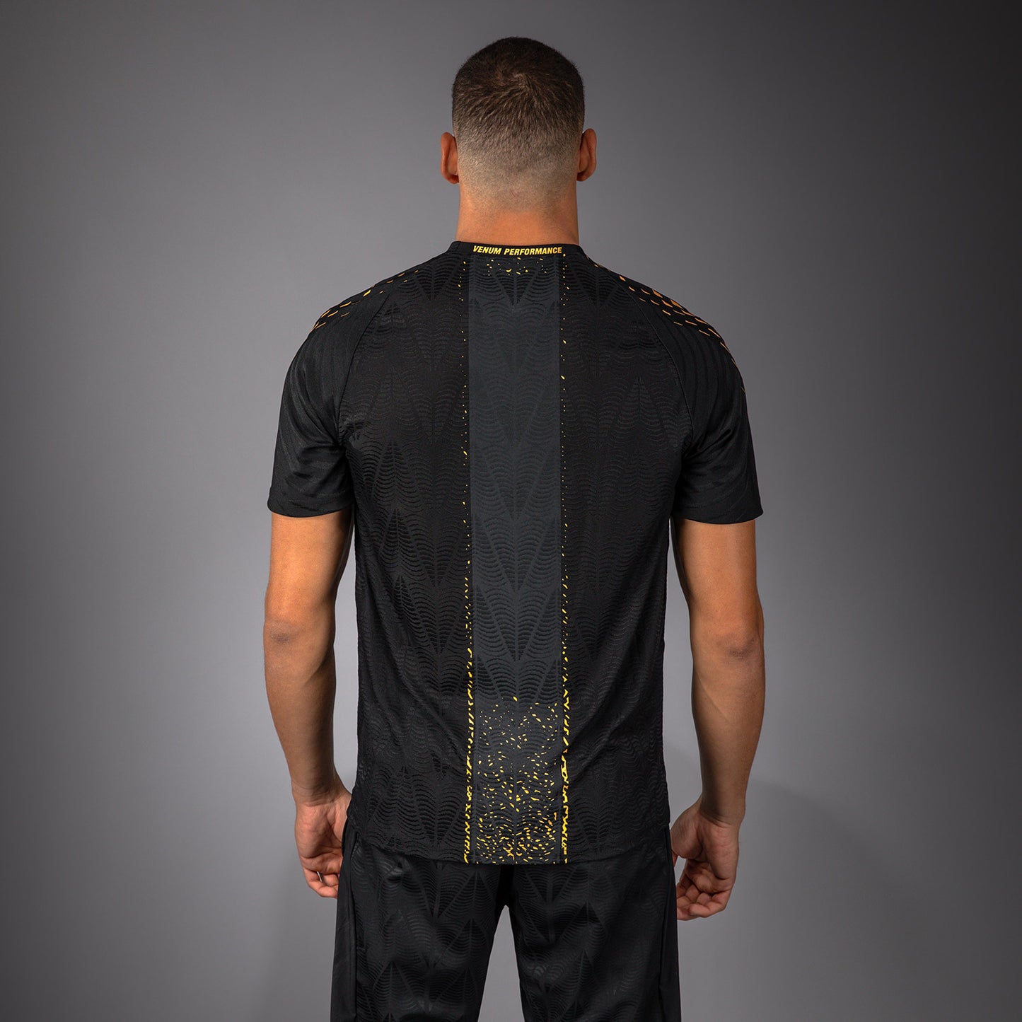 UFC Zenith by Venum Authentic Fight Night Offizielles Walkout-Trikot Herren Personalisiert - Champion