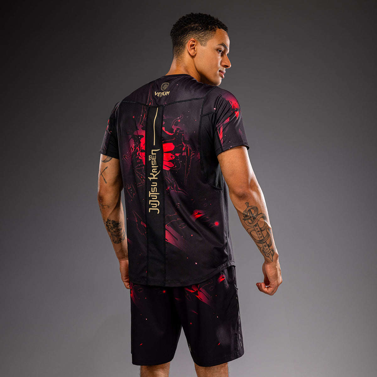 Jujutsu Kaisen x Venum Itadori Dry-Tech T-Shirt – Schwarz/Rot