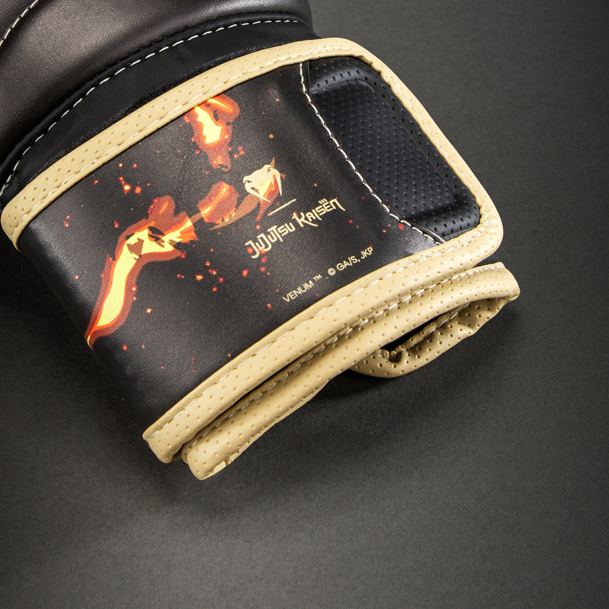 Jujutsu Kaisen x Venum Sukuna Impact Evo Boxhandschuhe – Schwarz/Hellbeige