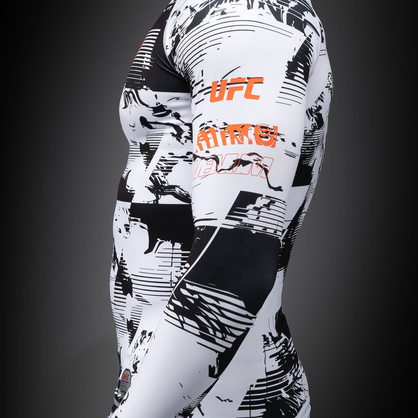 UFC Zenith by Venum Authentic Fight Week Performance Langarm Rashguard Herren - Weiß