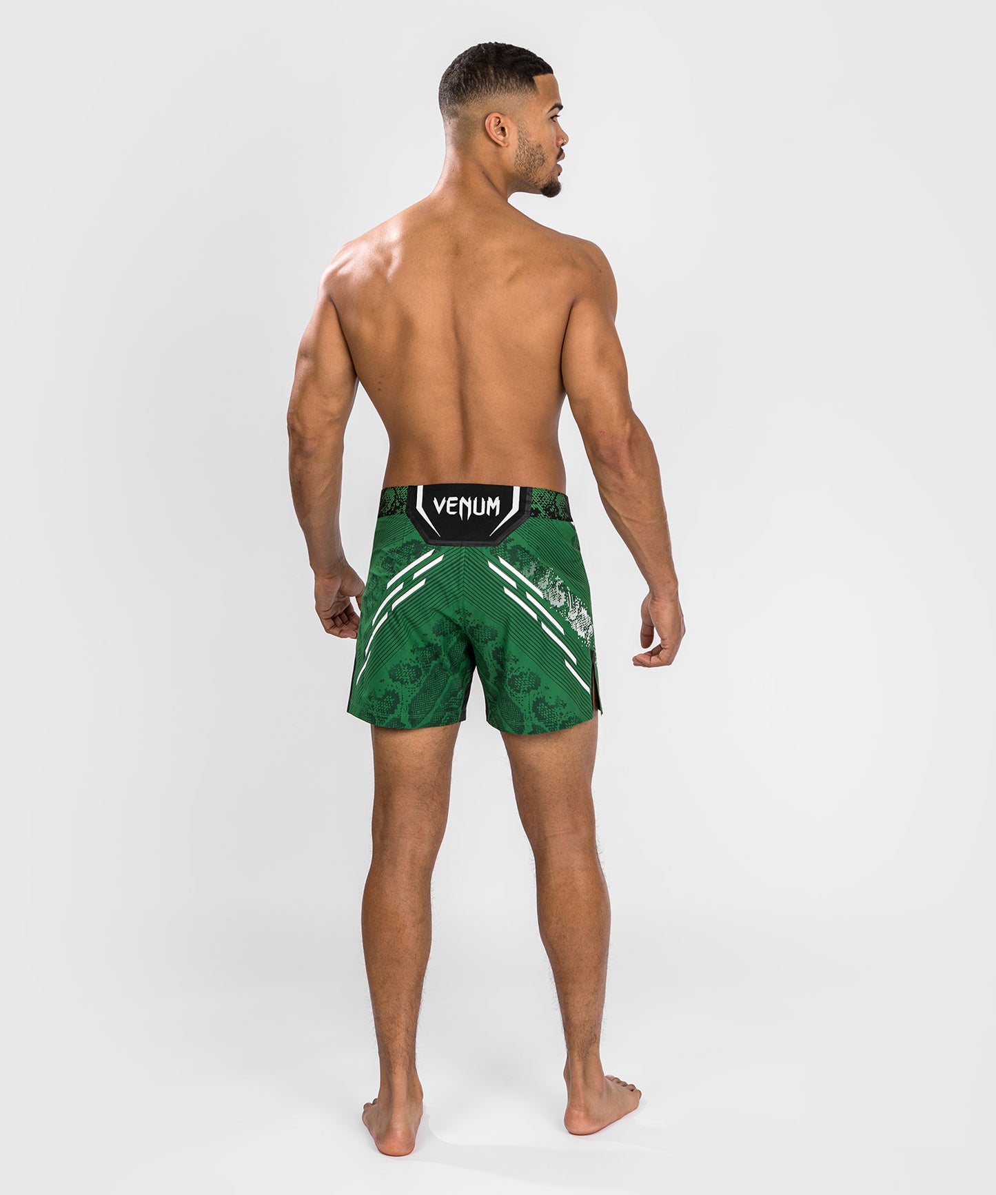 Noche UFC by Venum  Authentic Fight Night Herren Kampfhose - Kurze Passform - Grün