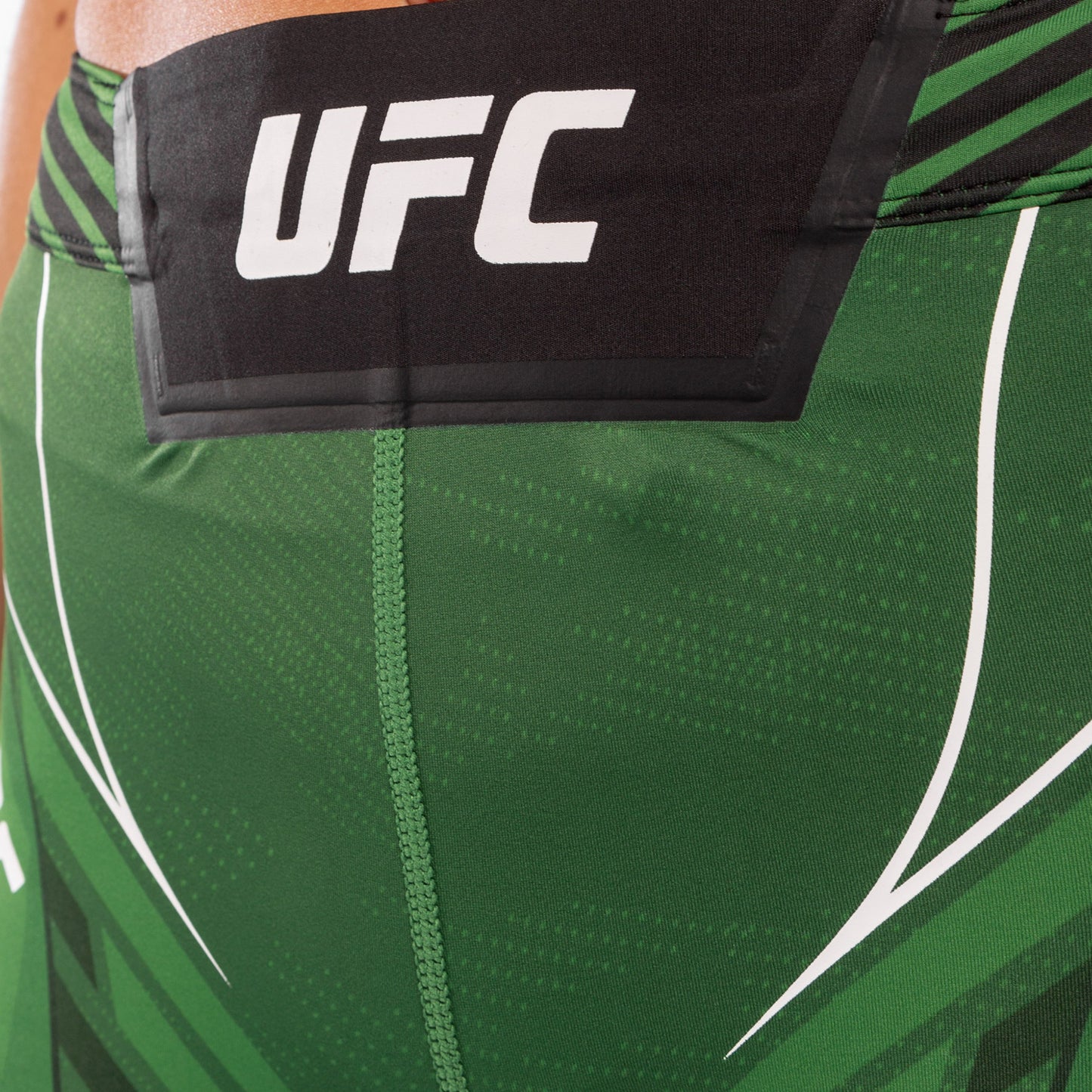 UFC Venum Authentic Fight Night Damen Vale Tudo Shorts - Short Fit - Grün