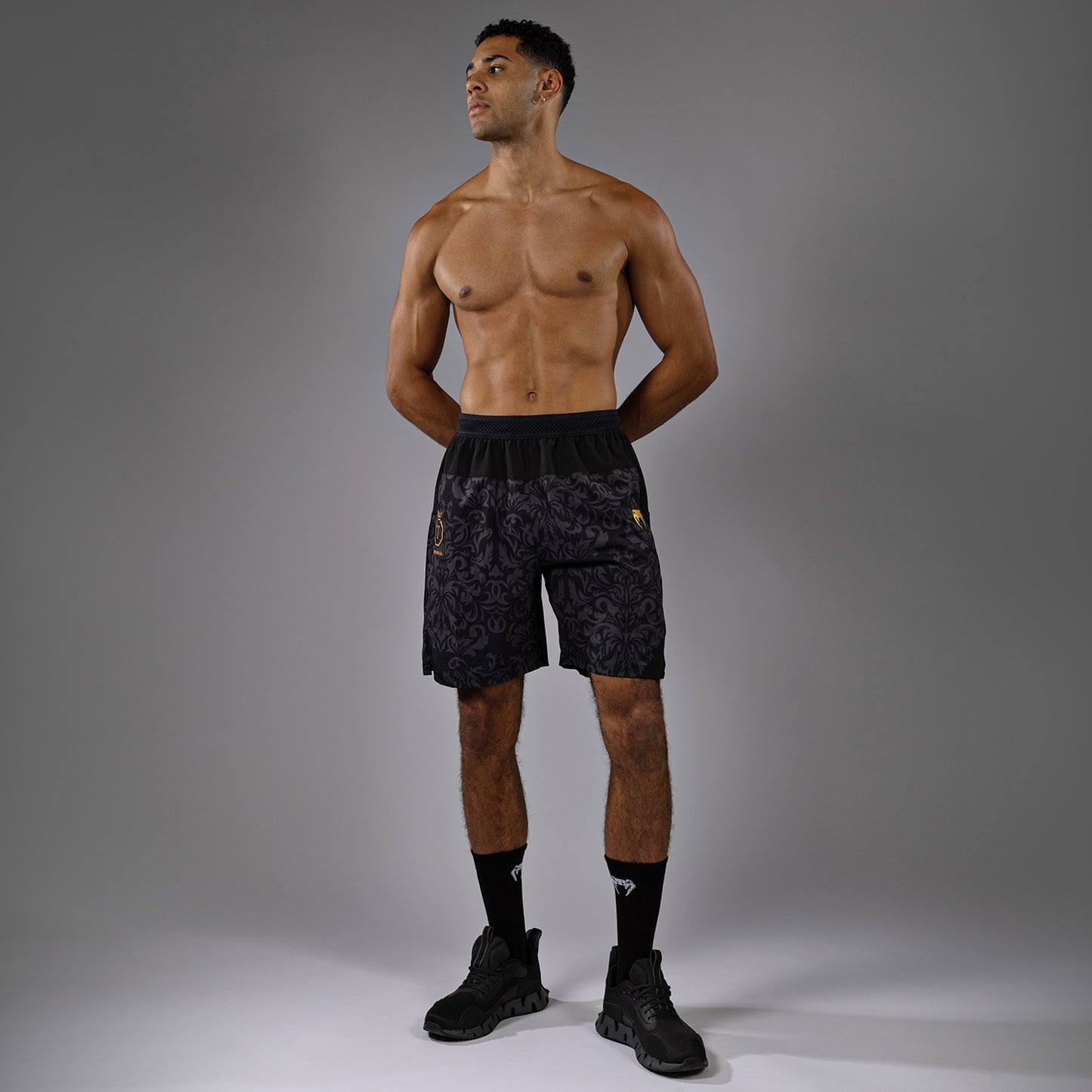 Venum x Topuria Unmatched Edition Trainingsshorts - Schwarz/Gold