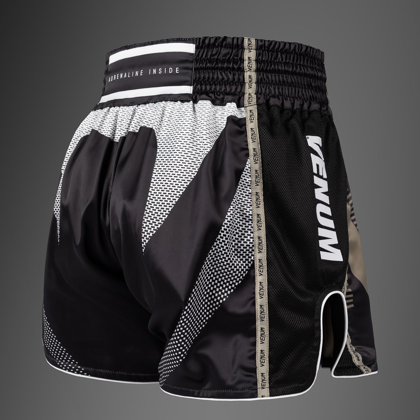 Venum Adrenaline Muay Thai Shorts – Schwarz/Sand