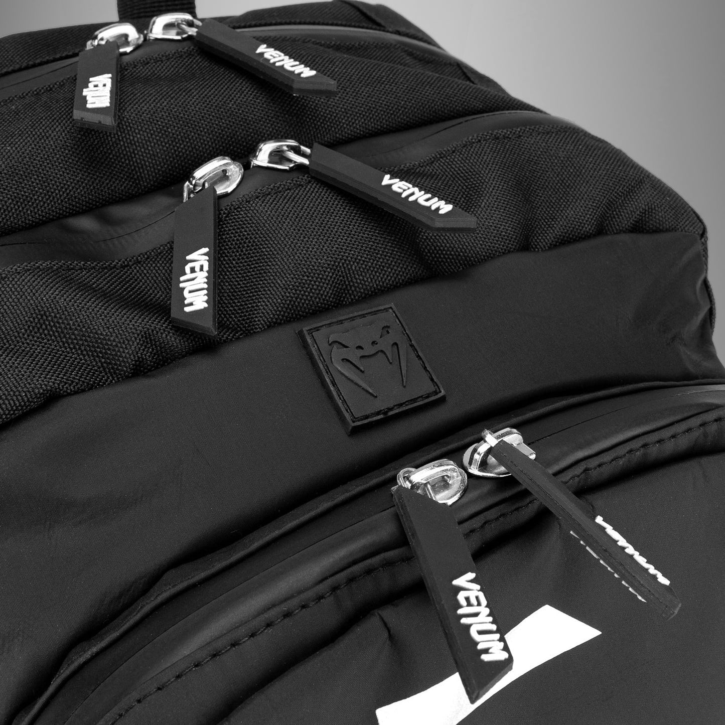 Venum Challenger Pro Evo Rucksack (20-25L) – Schwarz/Weiß