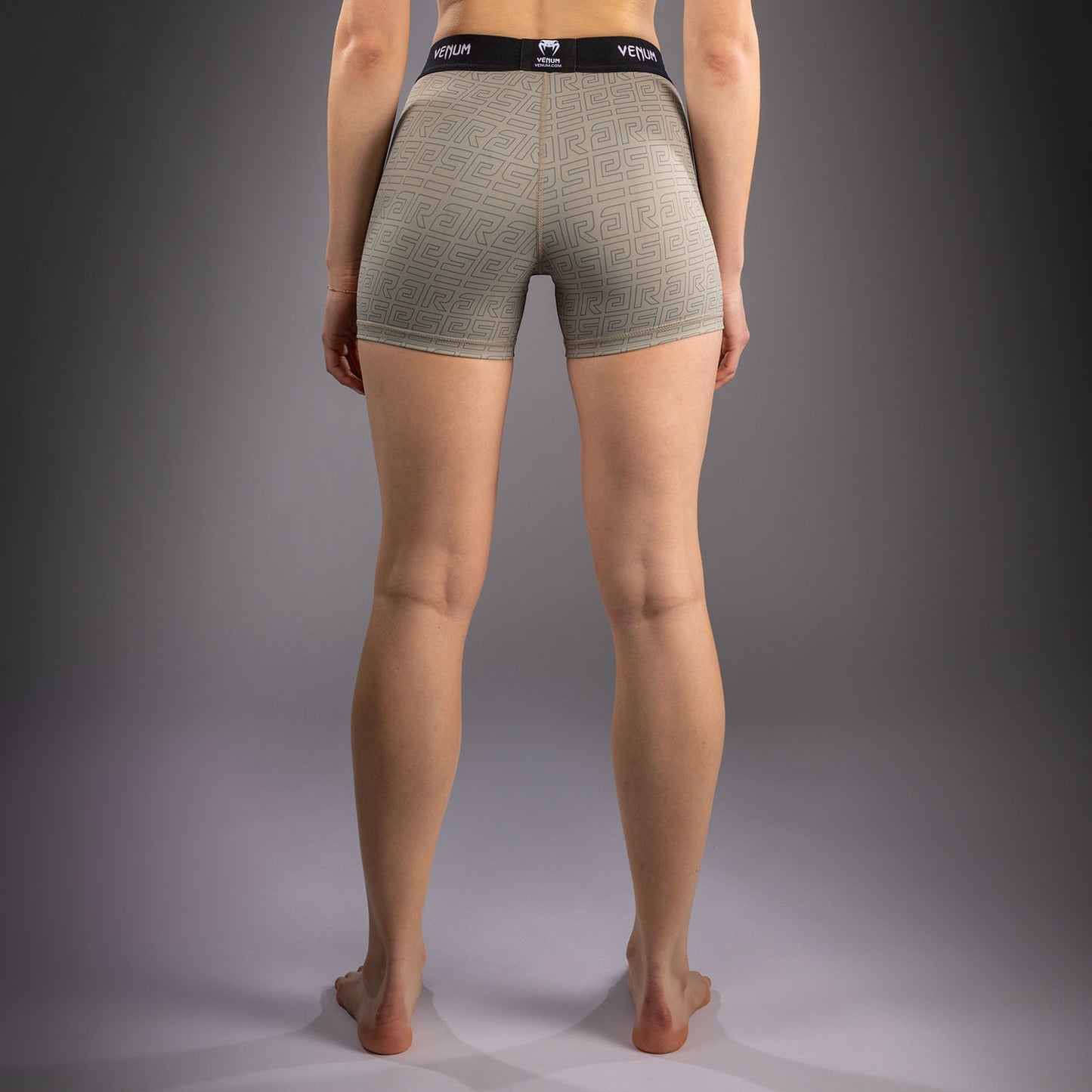 Venum x Ares 2.0 Trainingsshorts für Damen – Sand