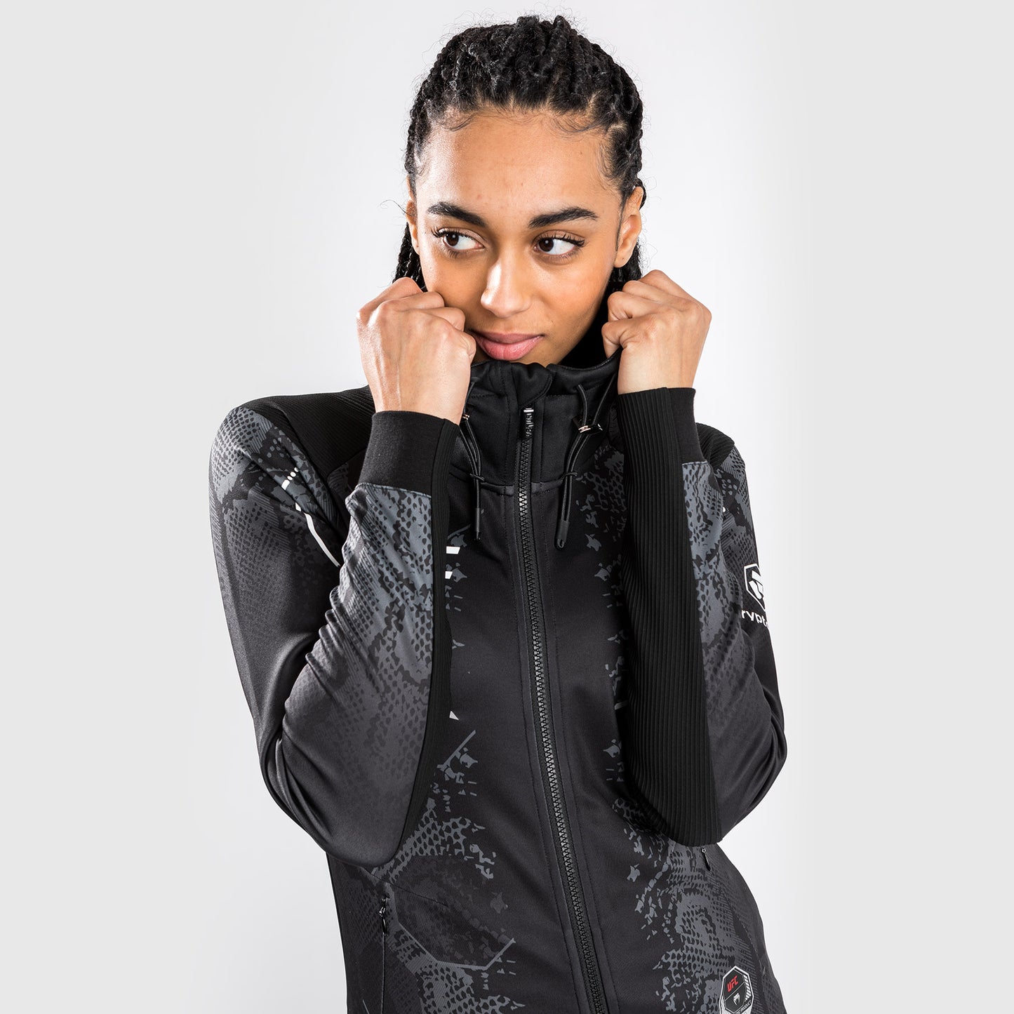 UFC Adrenaline by Venum Authentic Fight Night Women's Walkout Hoodie - Schwarz