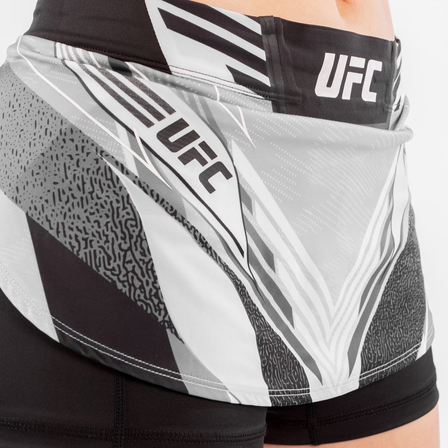 UFC Venum Authentic Fight Night Damen Skort - Weiß