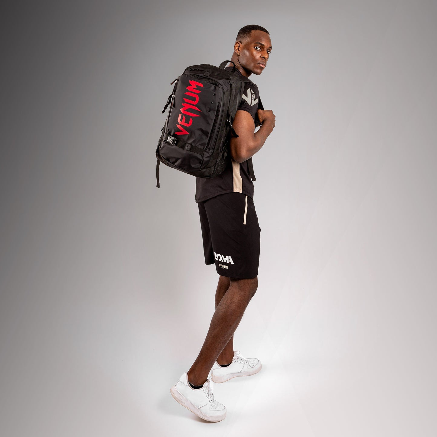 Venum Challenger Pro Evo Rucksack (20-25L) – Schwarz/Rot