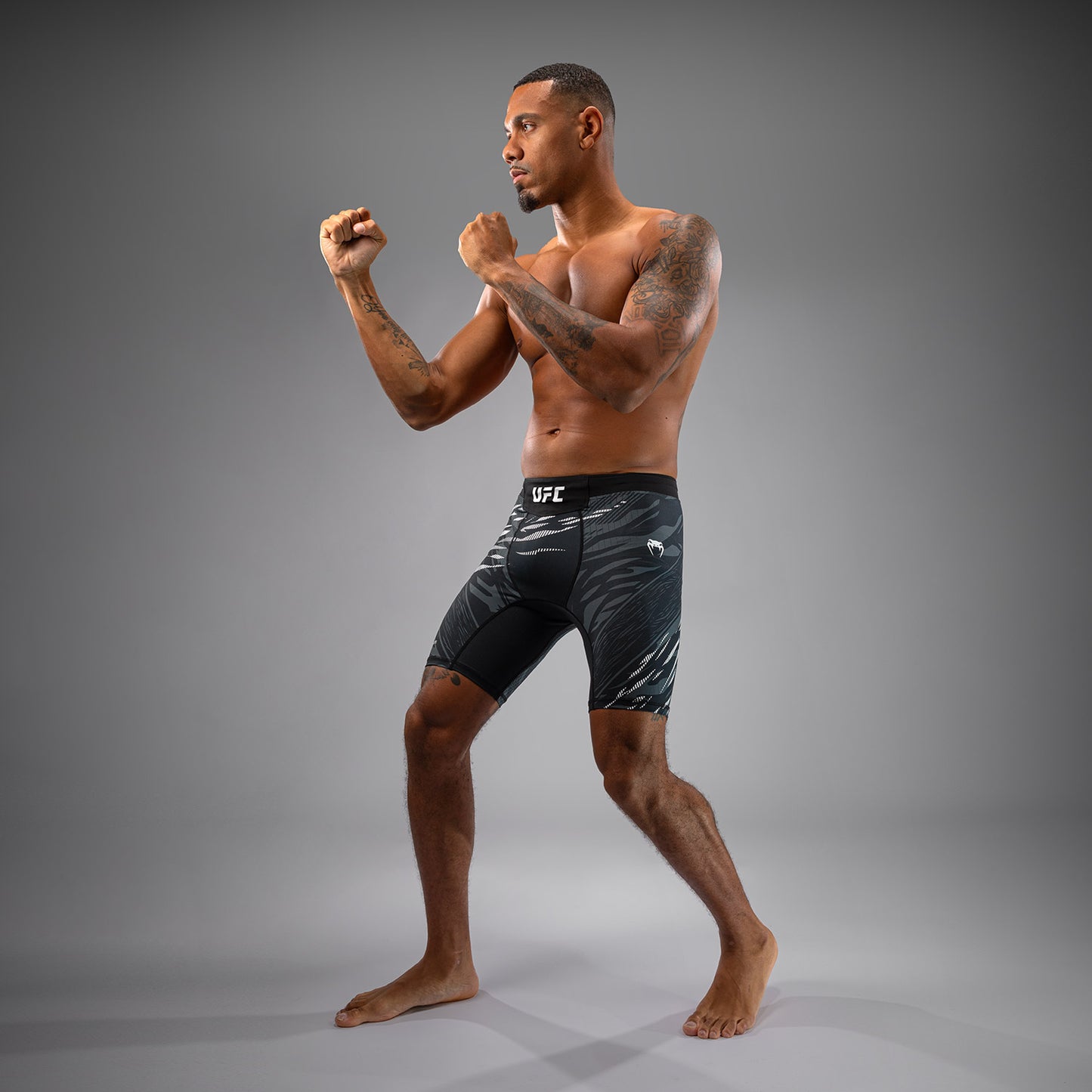 UFC Fusion by Venum Authentic Fight Night Herren Vale Tudo Short - Schwarz