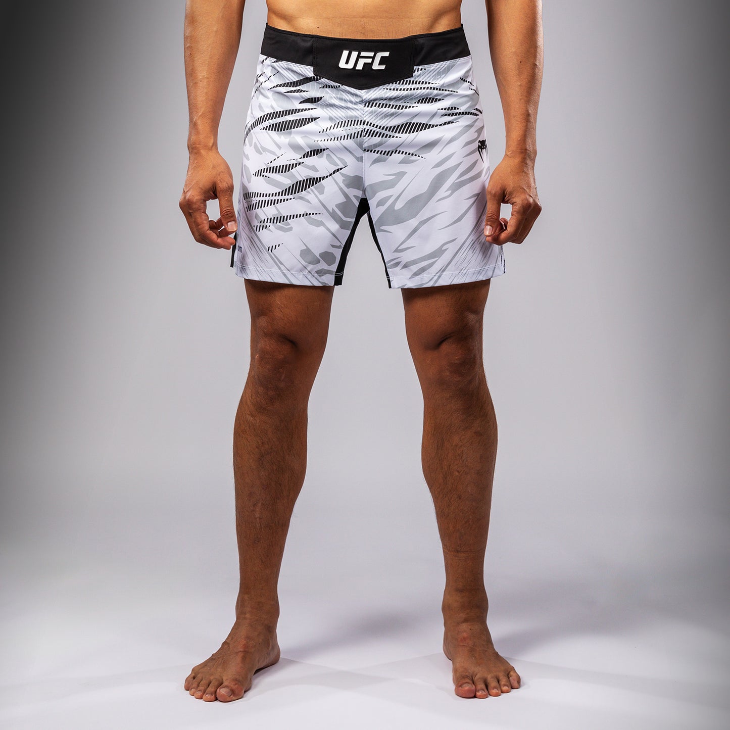 UFC Fusion by Venum Authentic Fight Night Herren Fight Short - Short Fit - Weiß