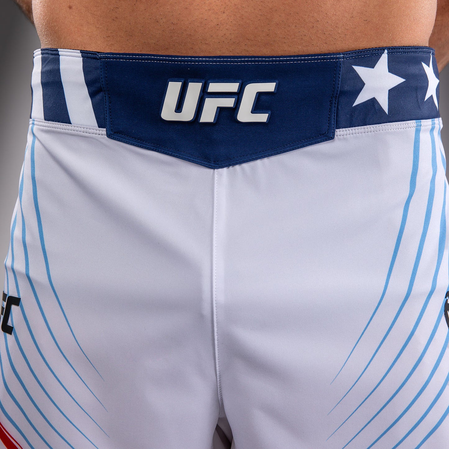 Official UFC Freedom 250 by Venum Personalisiert Authentic Fight Night Fight Shorts im Short Fit für Herren - Weiß