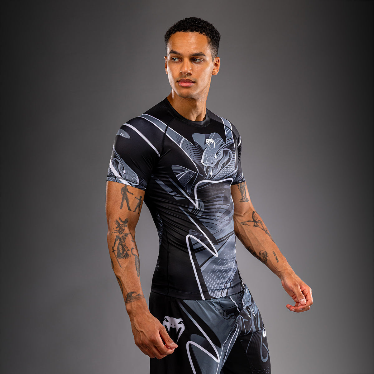 Venum Crimson Viper 2.0 Kurzarm-Rashguard - Schwarz/Grau