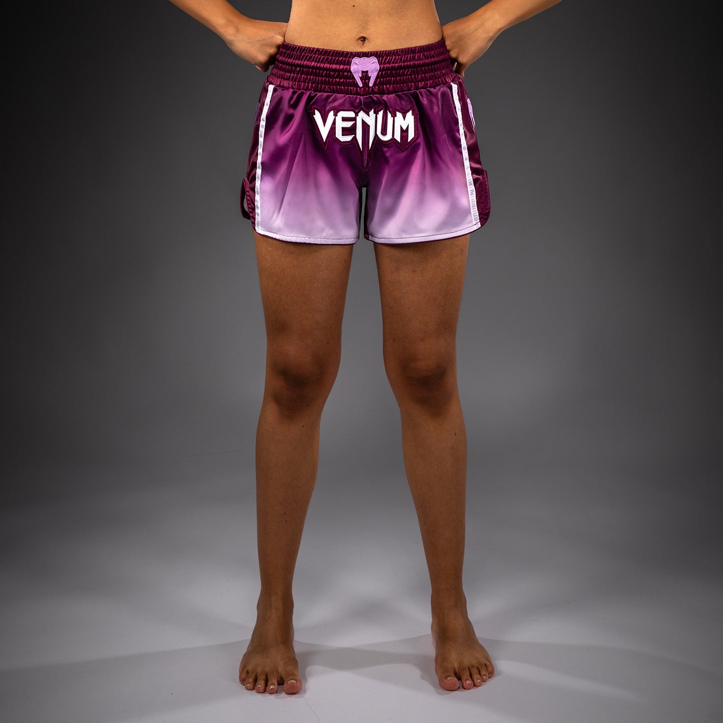 Venum Iris Muay Thai Shorts – Pflaume/Weiß
